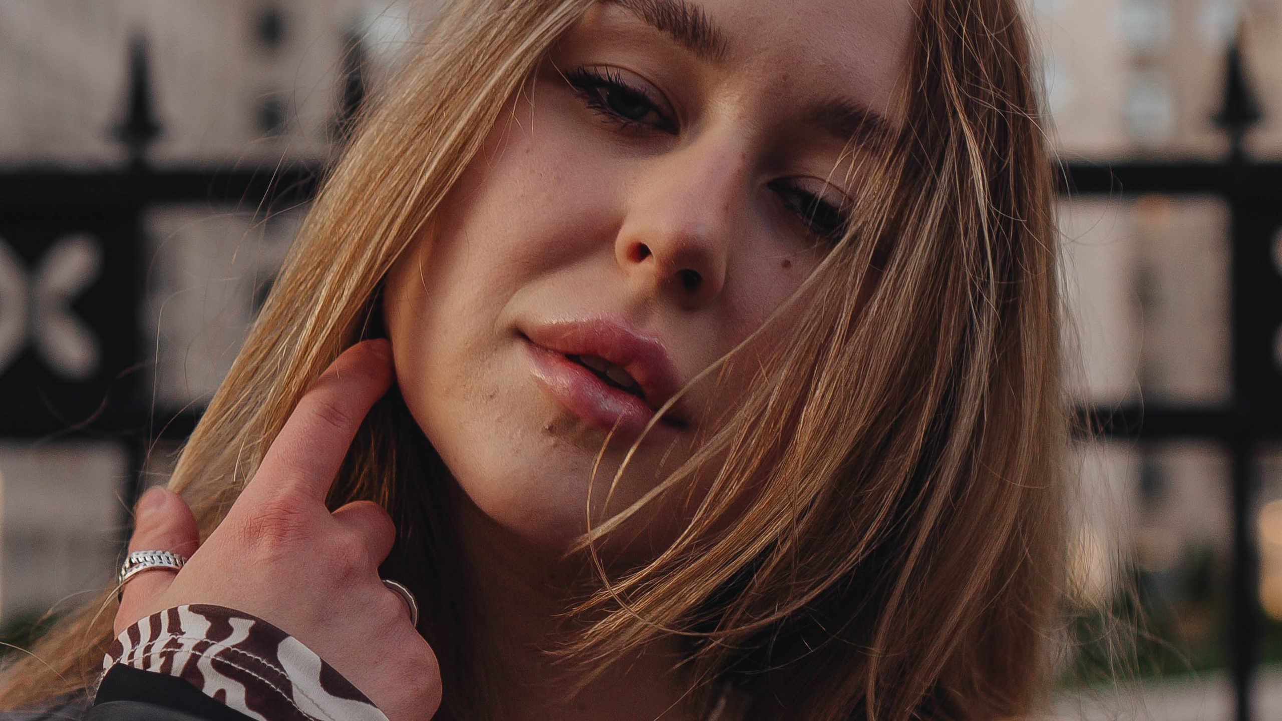 жественность