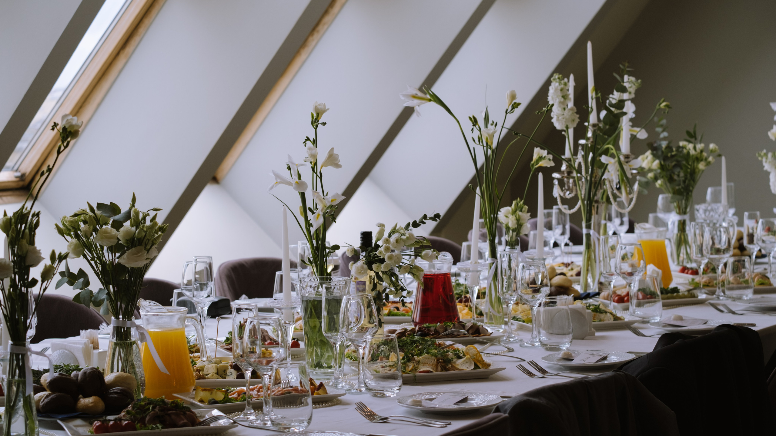 СВАДЕБНЫЙ БАНКЕТ НА ВЛАДИМИРСКОЙ В САНКТ-ПЕТЕРБУРГЕ (КАМЕРНАЯ СВАДЬБА)