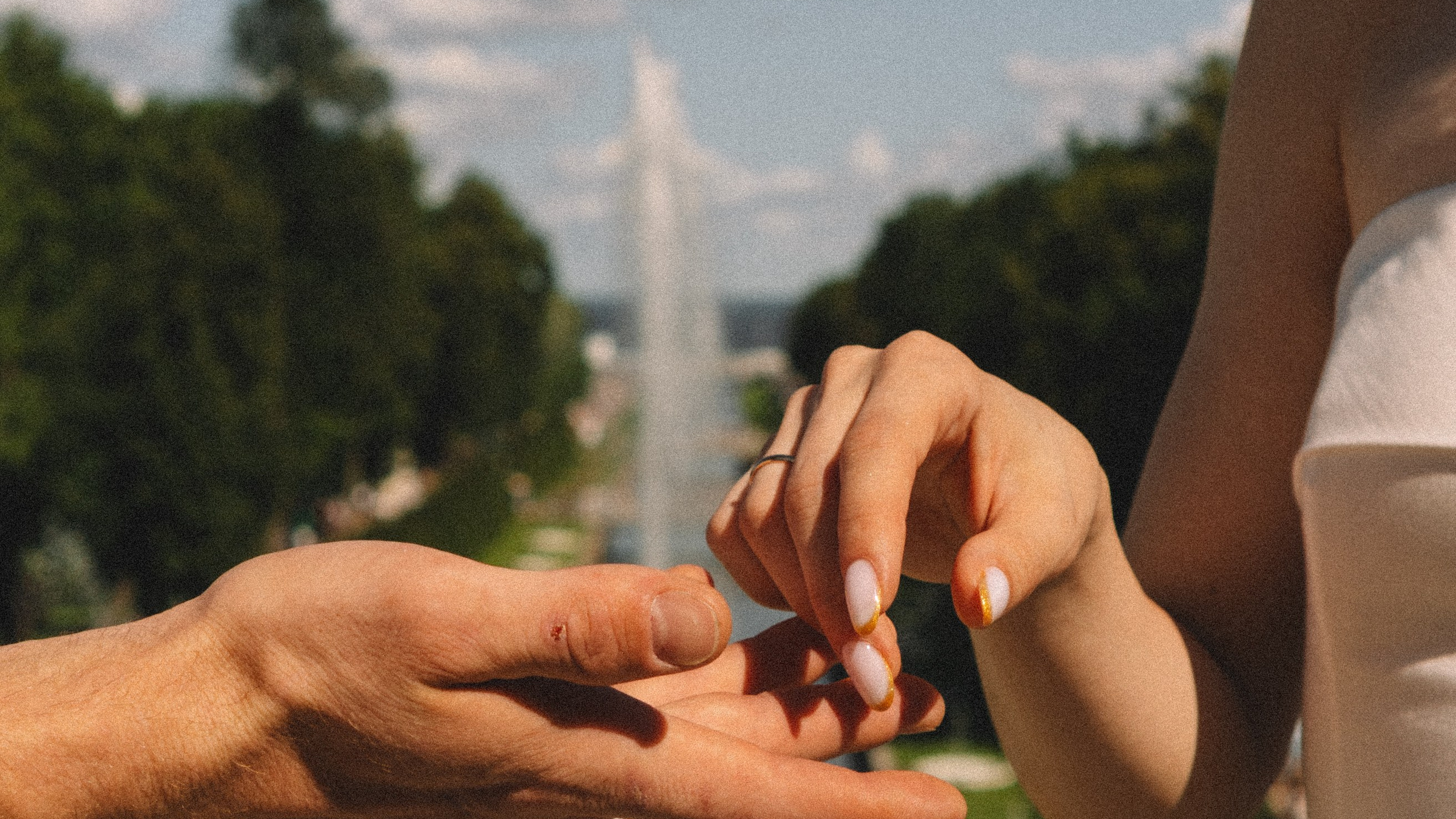 СВАДЕБНАЯ СЬЕМКА В ПЕТЕРГОФЕ И СЬЕМКА РЕПОРТАЖА В ЗАГСЕ ПЕТЕРГОФА