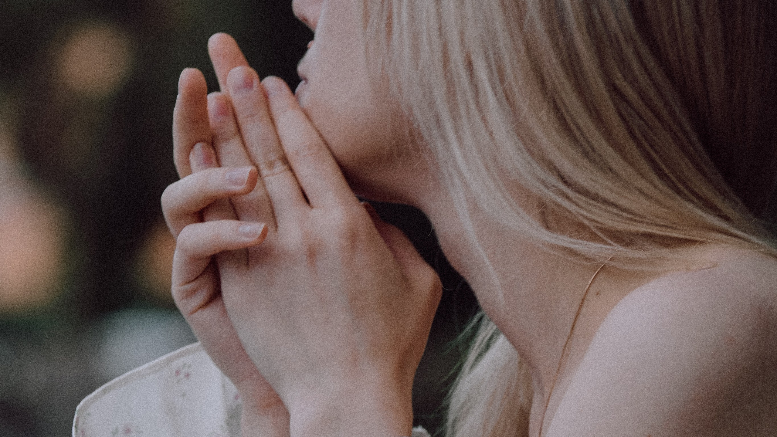 ПРОГУЛКА В ЛЕТНЕМ САДУ