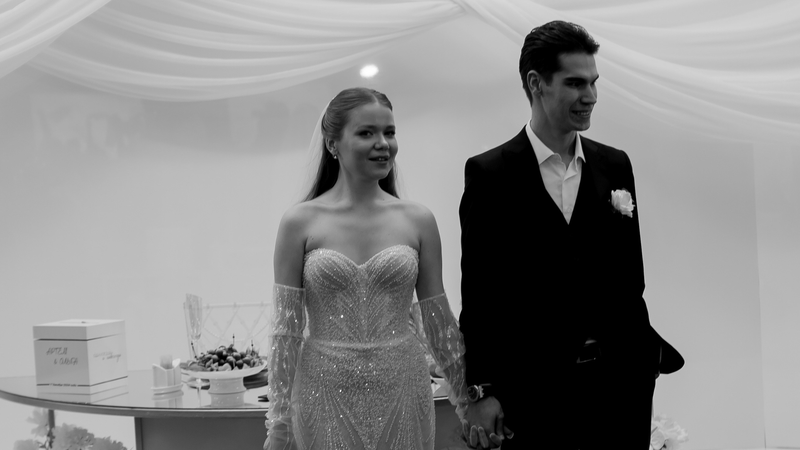 СВАДЕБНАЯ СЬЕМКА СБОРОВ В ОТЕЛЕ И ВЫЕЗД НА ЦЕРЕМОНИЮ (СНЯТО В СИБИРЕ В НИЖНЕВАРТОВСКЕ)