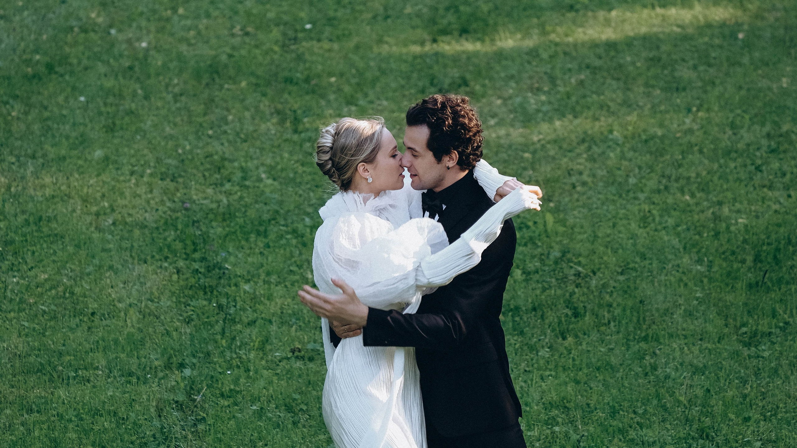 СВАДЕБНАЯ СЬЕМКА В ПАРКЕ ОРАНИЕНБАУМ