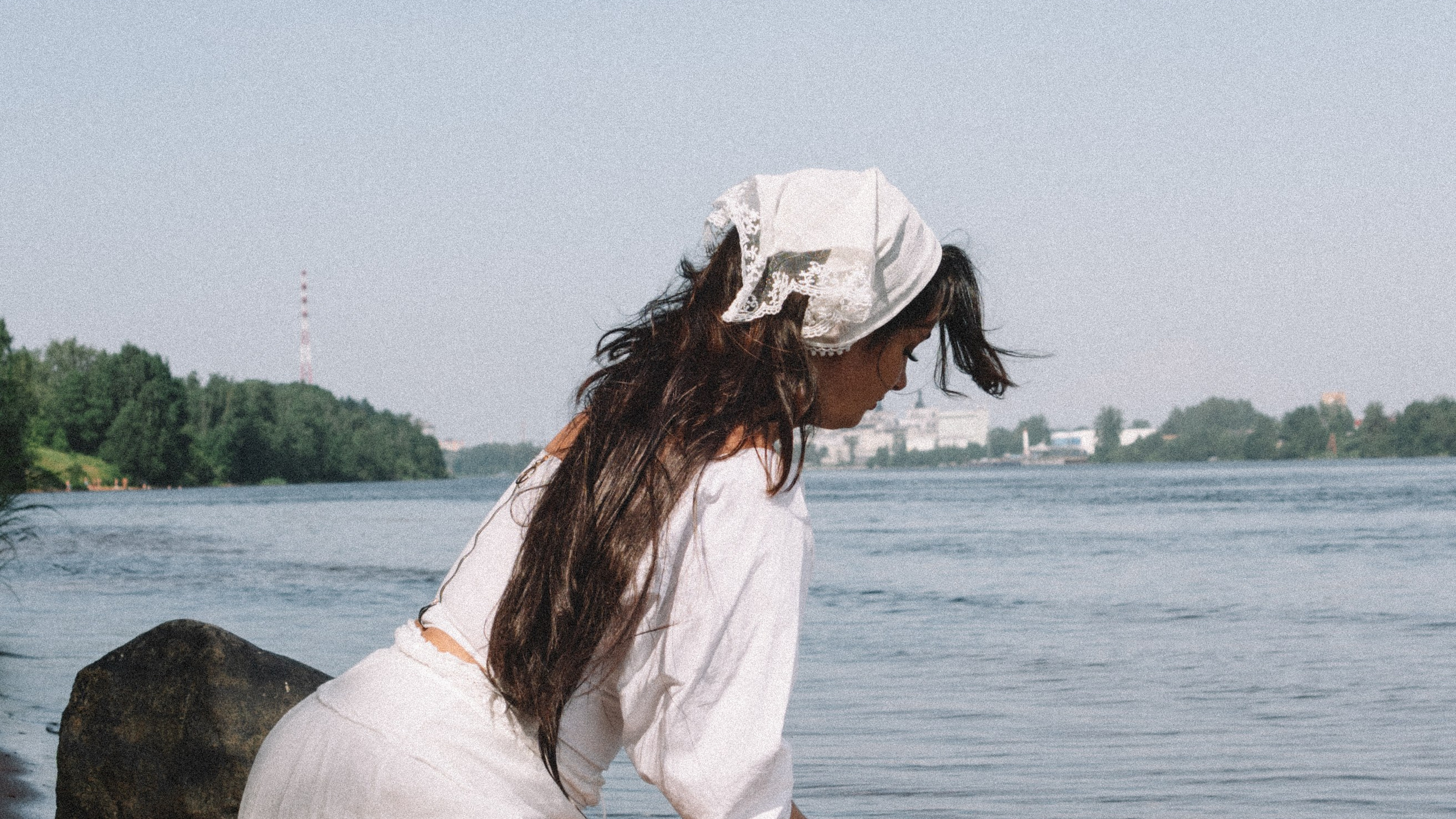 СТИРКА НА РЕКЕ