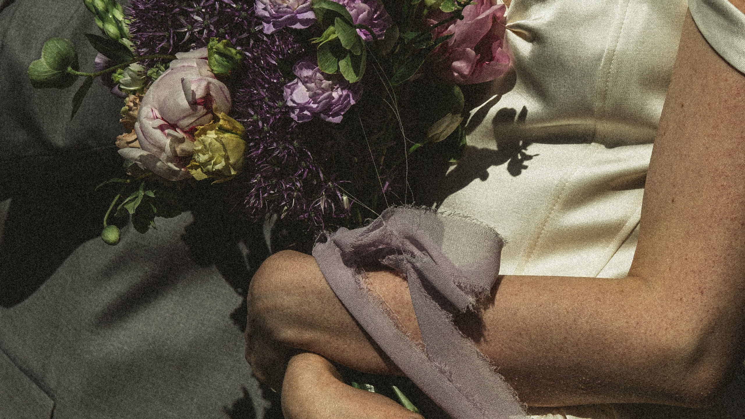 СВАДЕБНАЯ ПРОГУЛКА ПО ПЕТРОГРАДКЕ ВЕСНОЙ. СВАДЕБНАЯ ФОТОСЕССИИЯ НА ПЕТРОГРАДКЕ