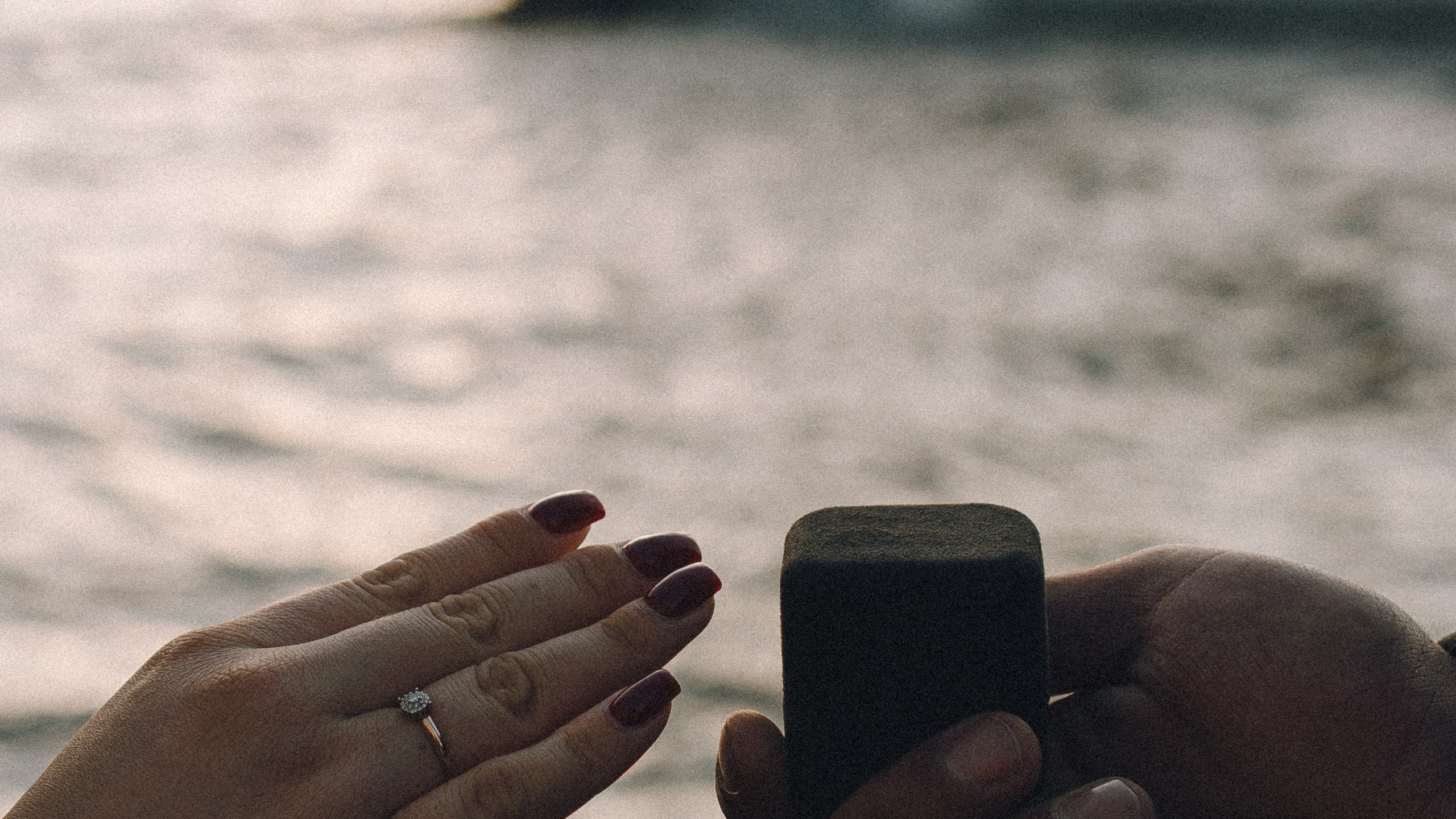 НЕОЖИДАННОЕ ПРЕДЛОЖЕНИЕ РУКИ И СЕРДЦА