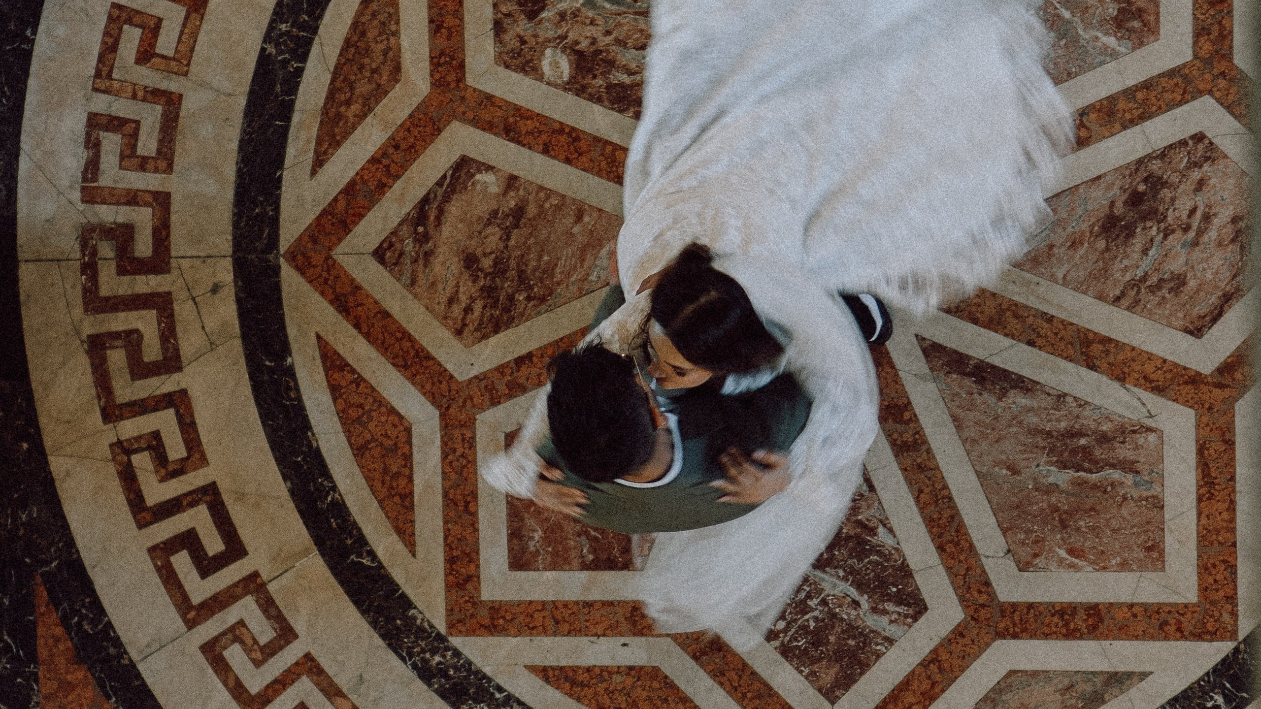 СВАДЕБНАЯ СЬЕМКА В ПЕРВОМ ДВОРЦЕ БРАКОСОЧЕТАНИЯ