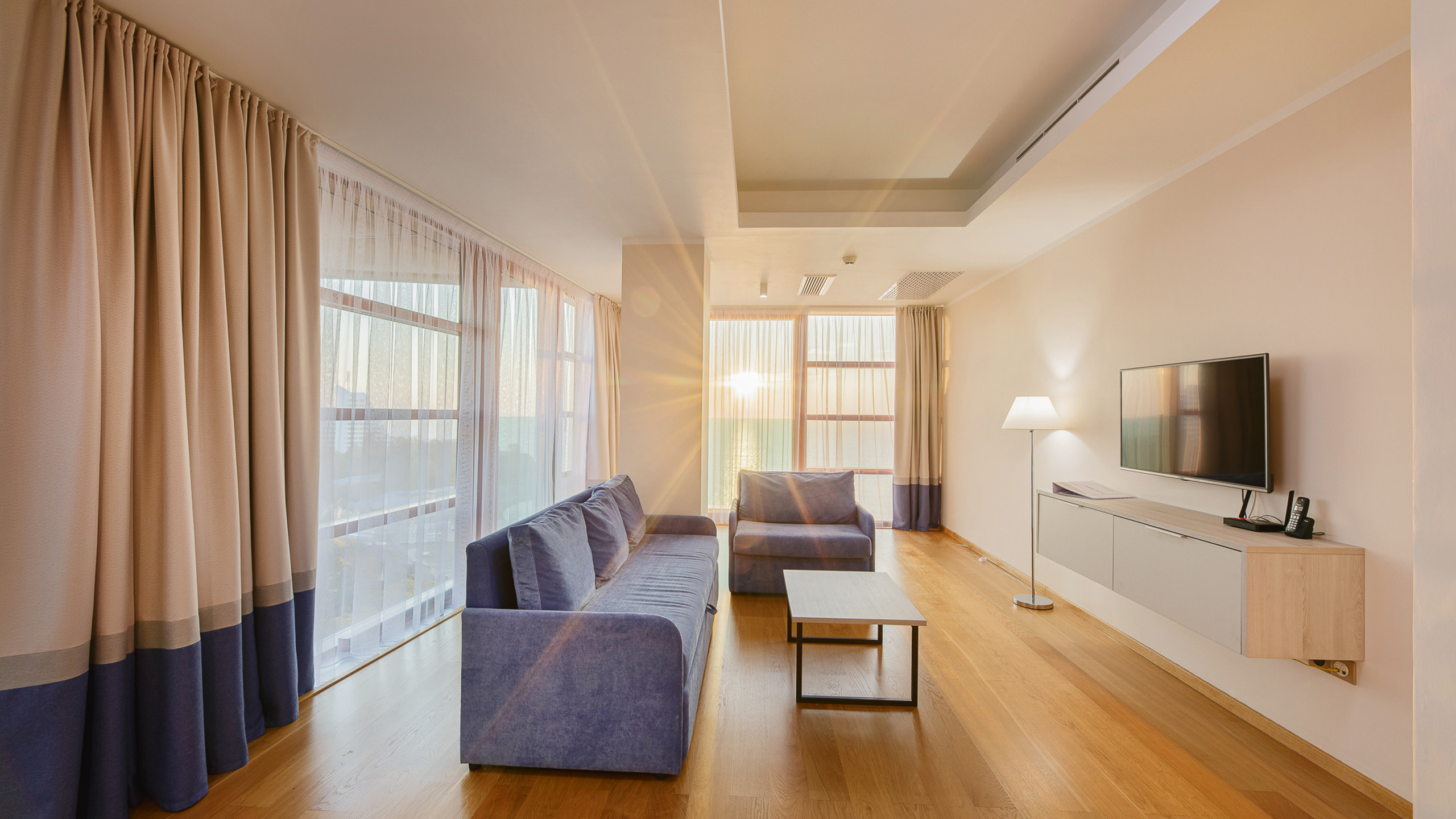 Отель Золотая Бухта.