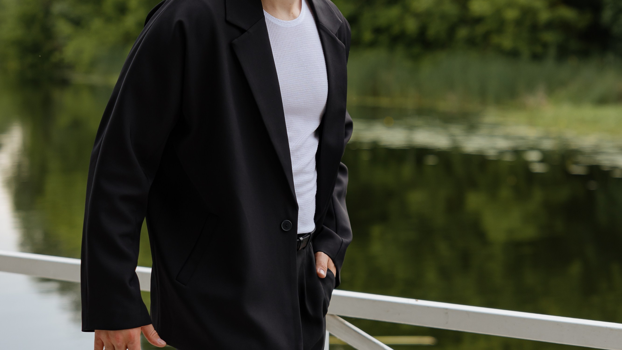 Июньская свадьба на берегу реки