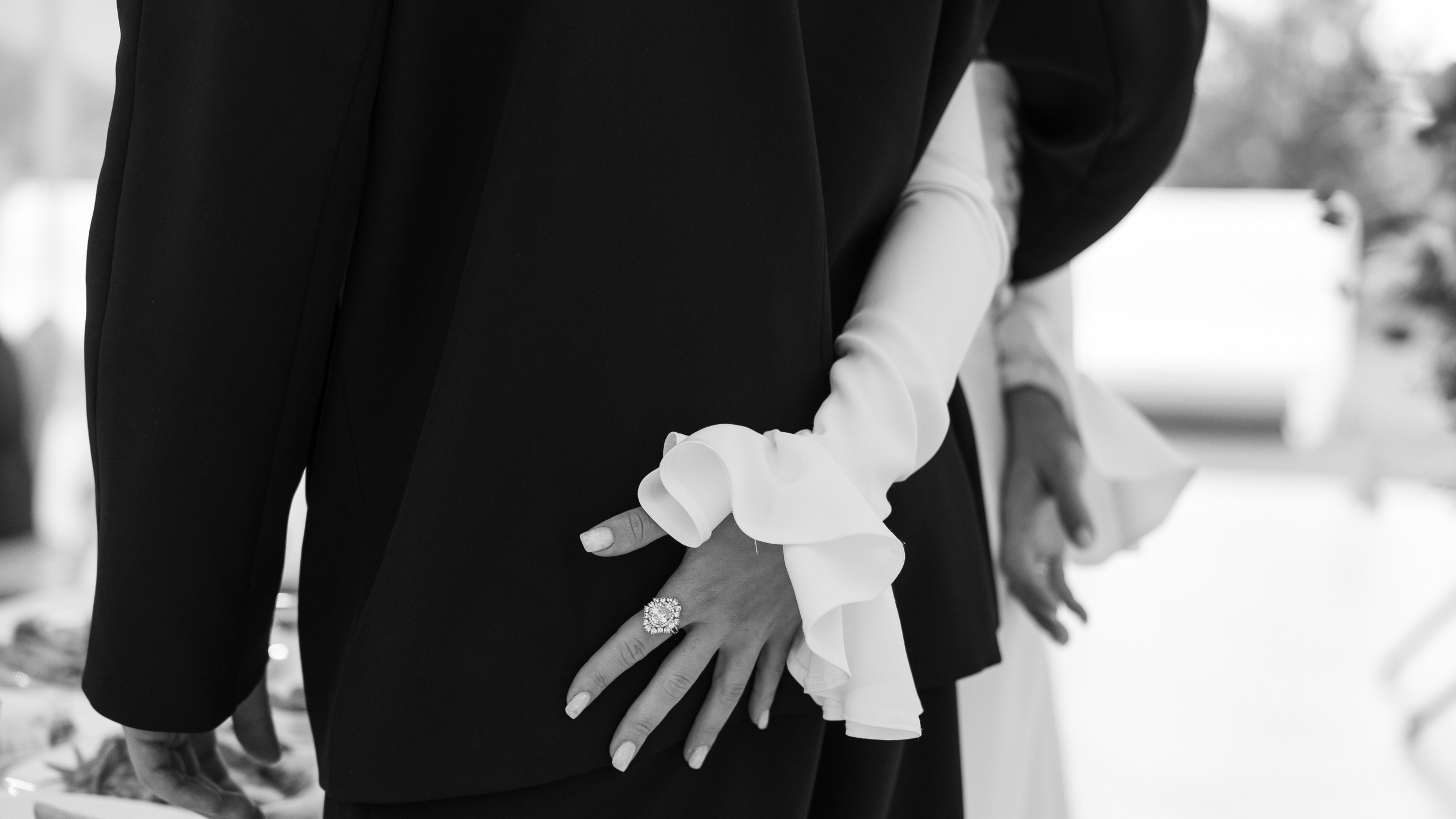 Июньская свадьба на берегу реки