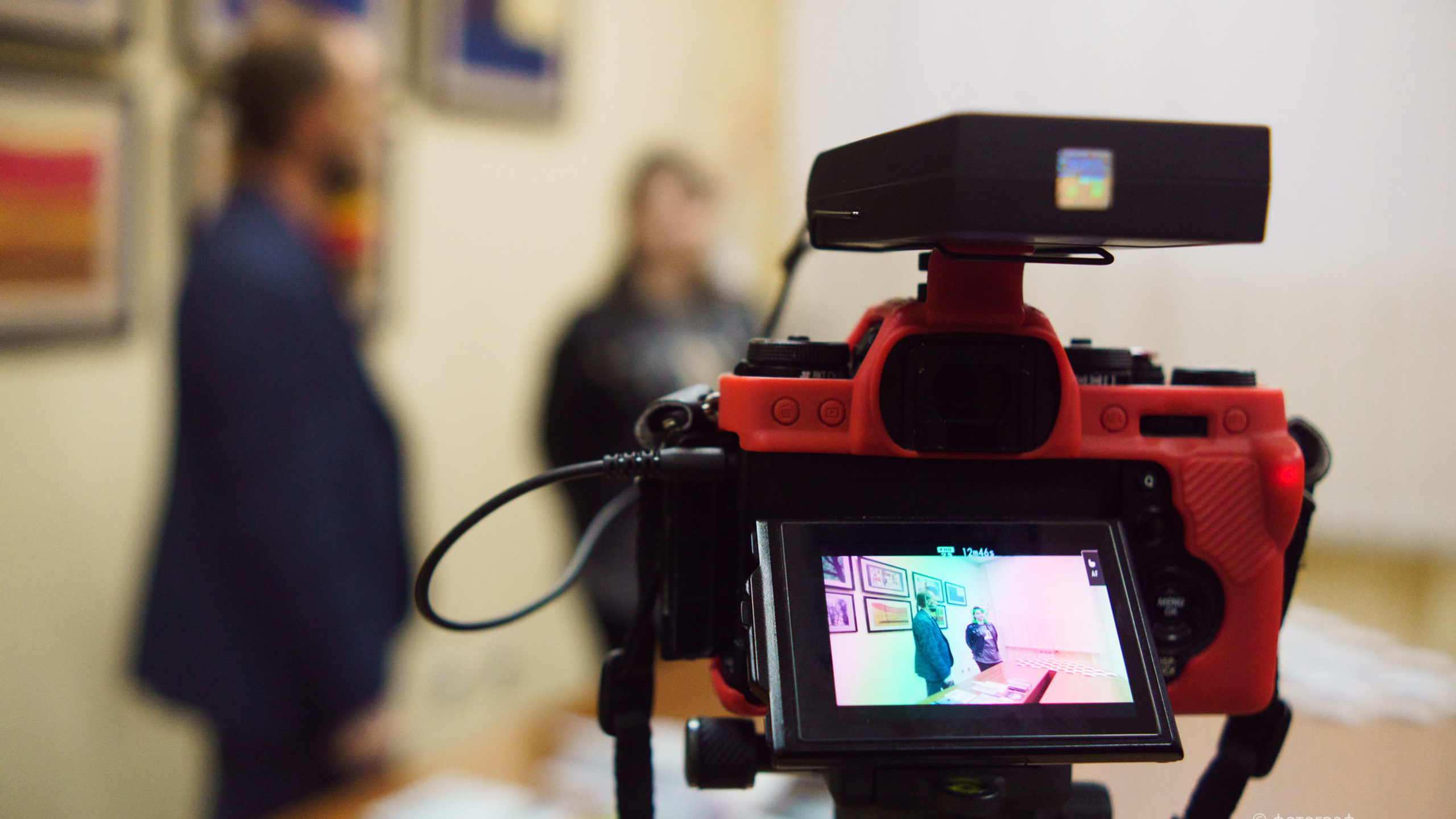 Презентация книг и розыгрыш.