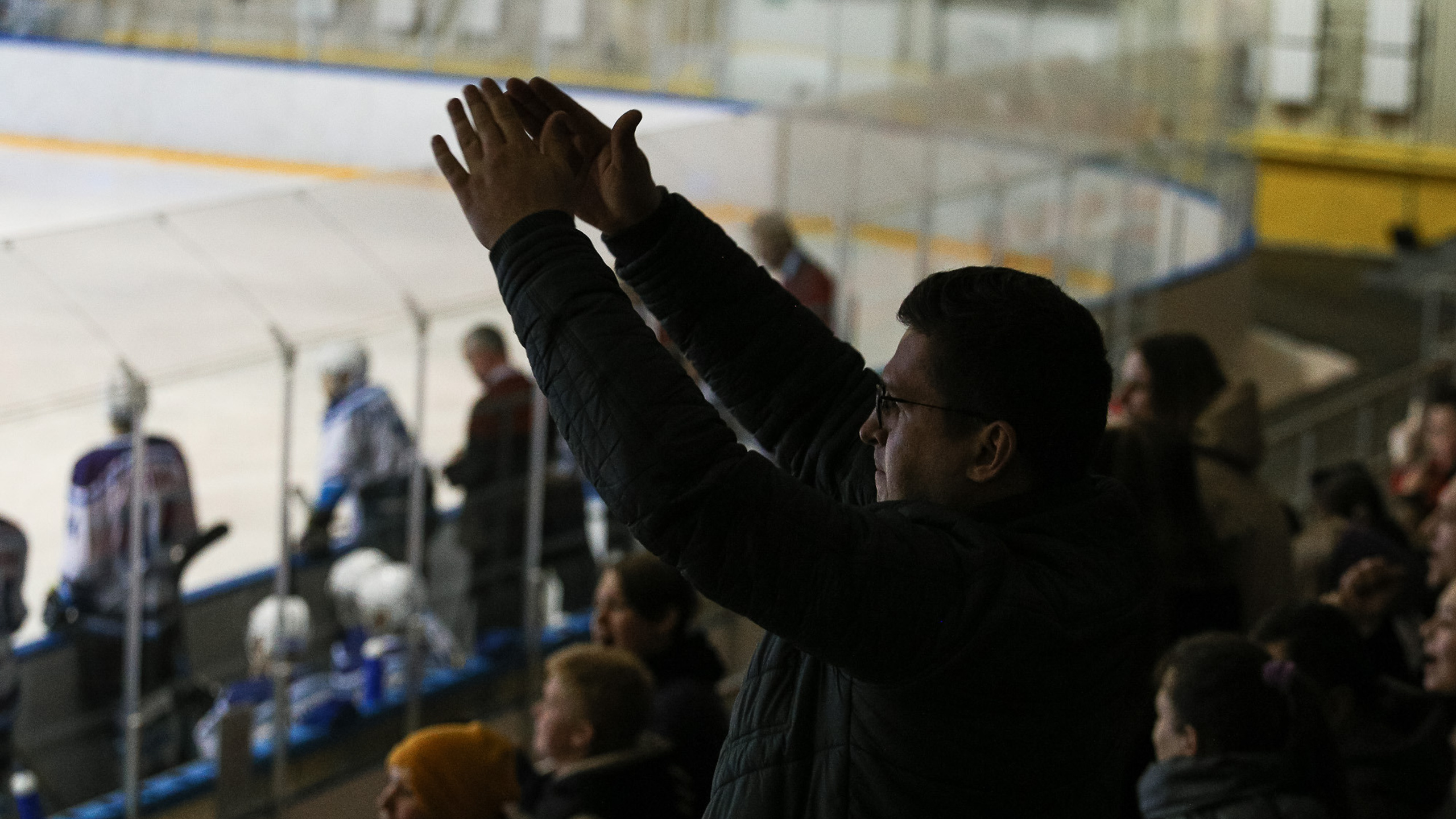 Хоккей. Молодежная лига.