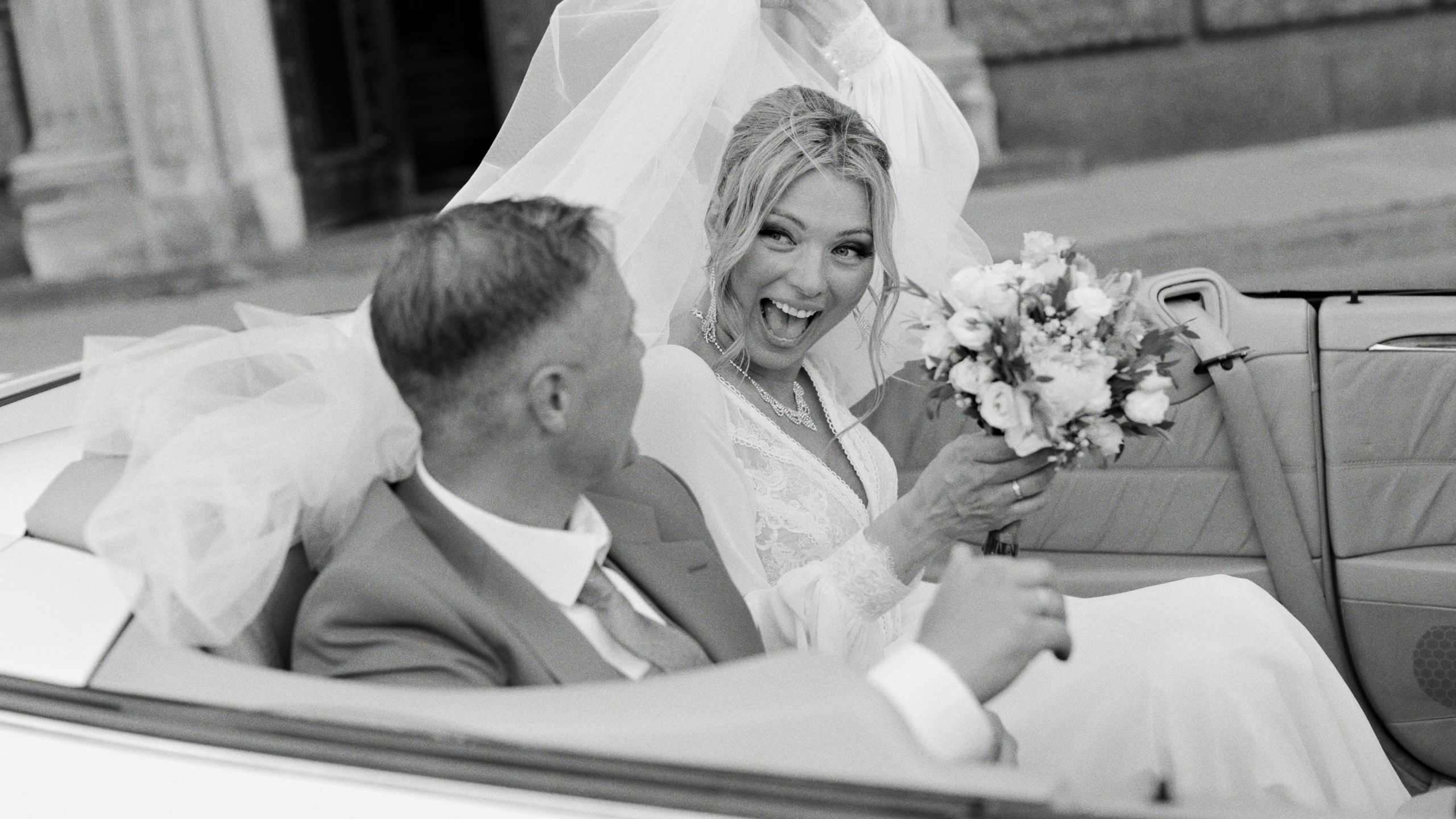 Давай всю жизнь вместе любить.