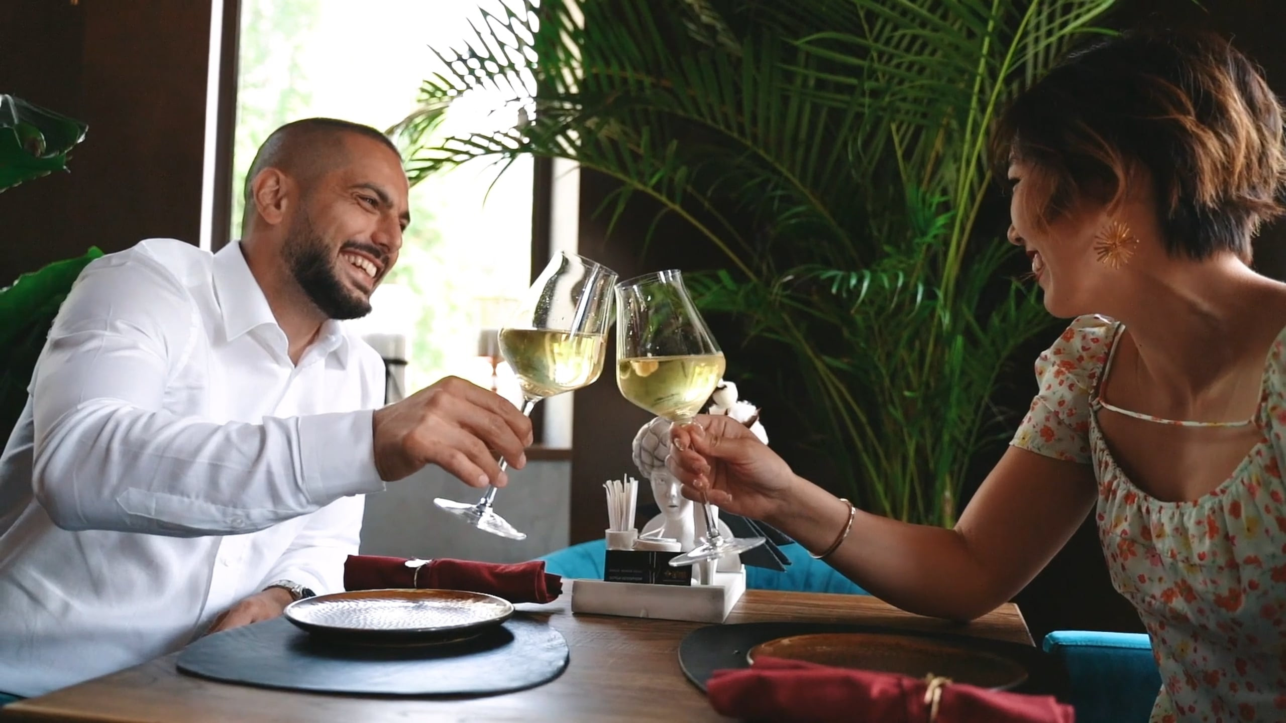 Реклама баров и ресторанов. Видео и фото съёмка в Сочи Alexkor