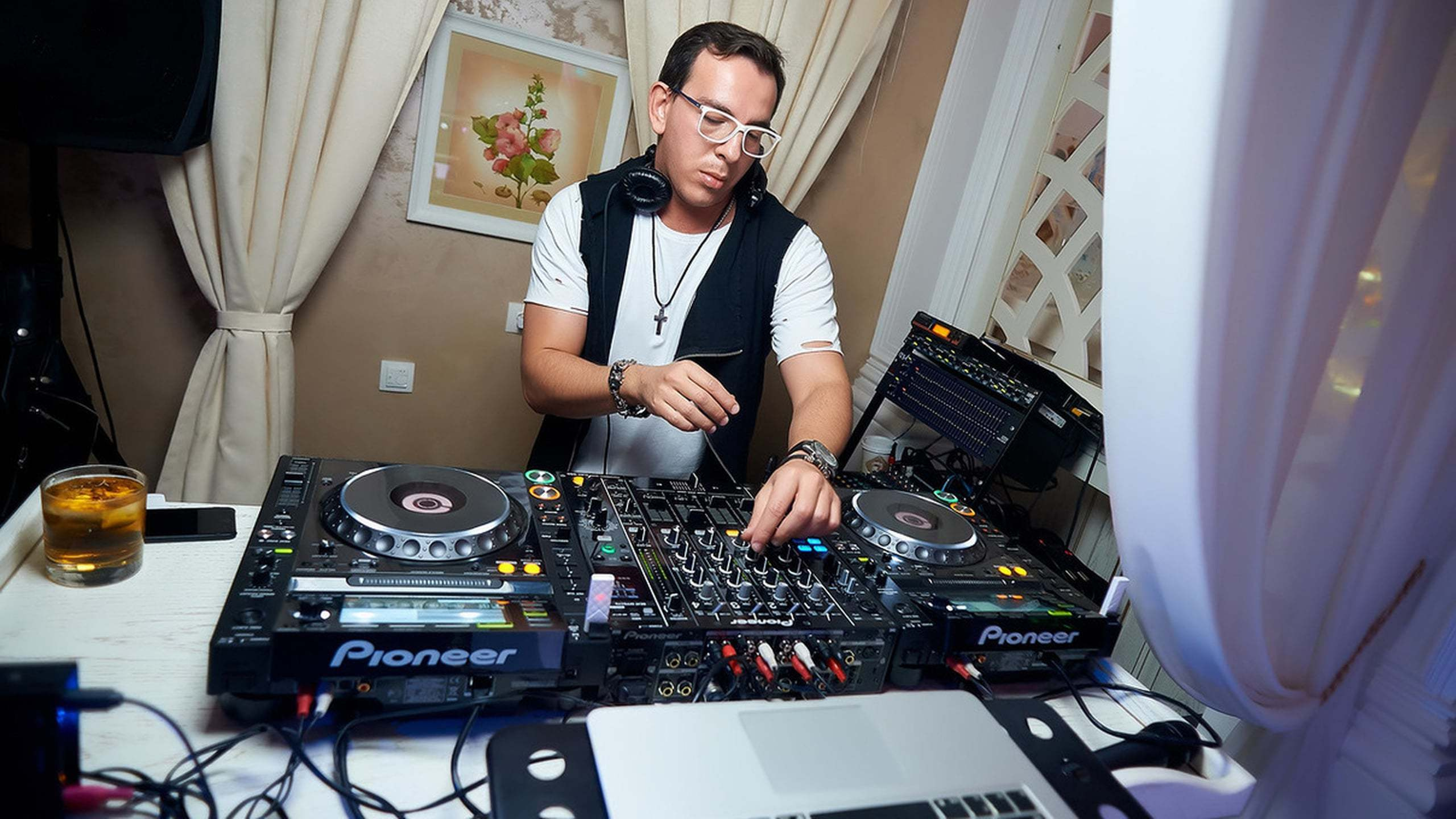 Видеосъемка репортажей с мероприятий. Видеограф Турчин Денис