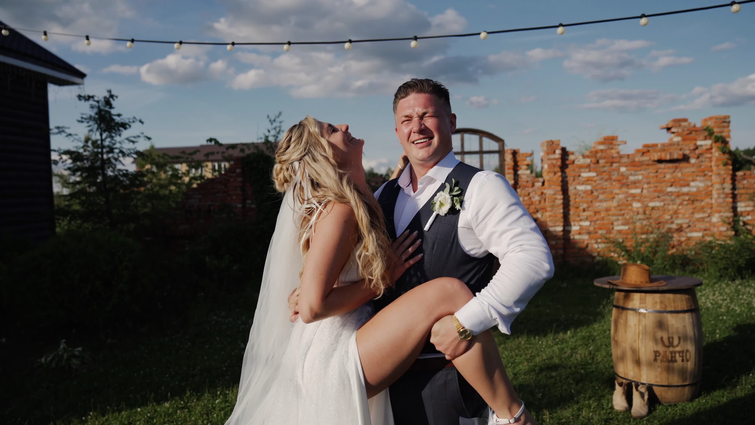 Свадебные клипы и свадебные тизеры. Свадебный видеограф в Москве Вячеслав Макаров