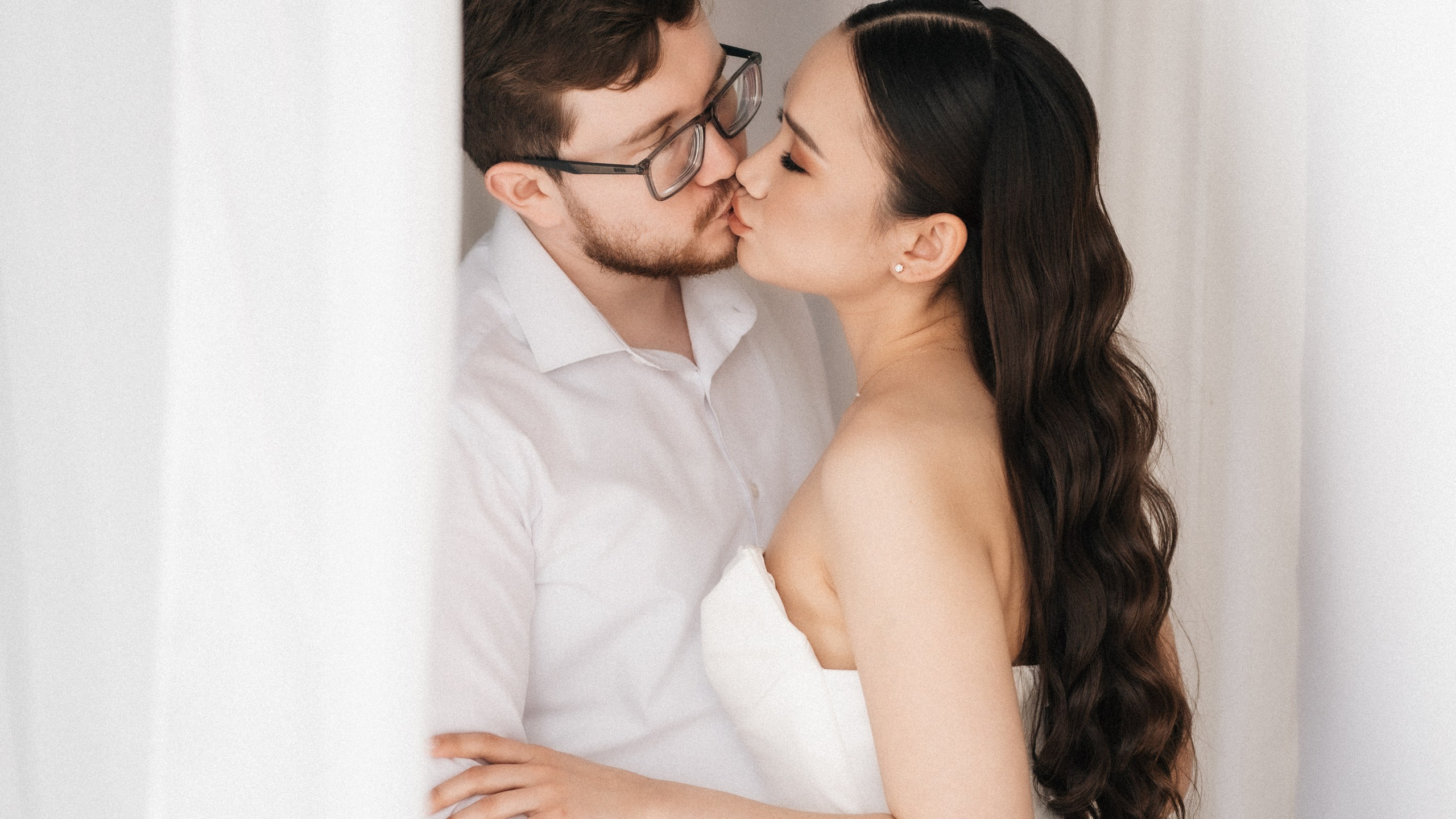 Гульмира и Камиль. Фото и видео для вас в Астрахани!