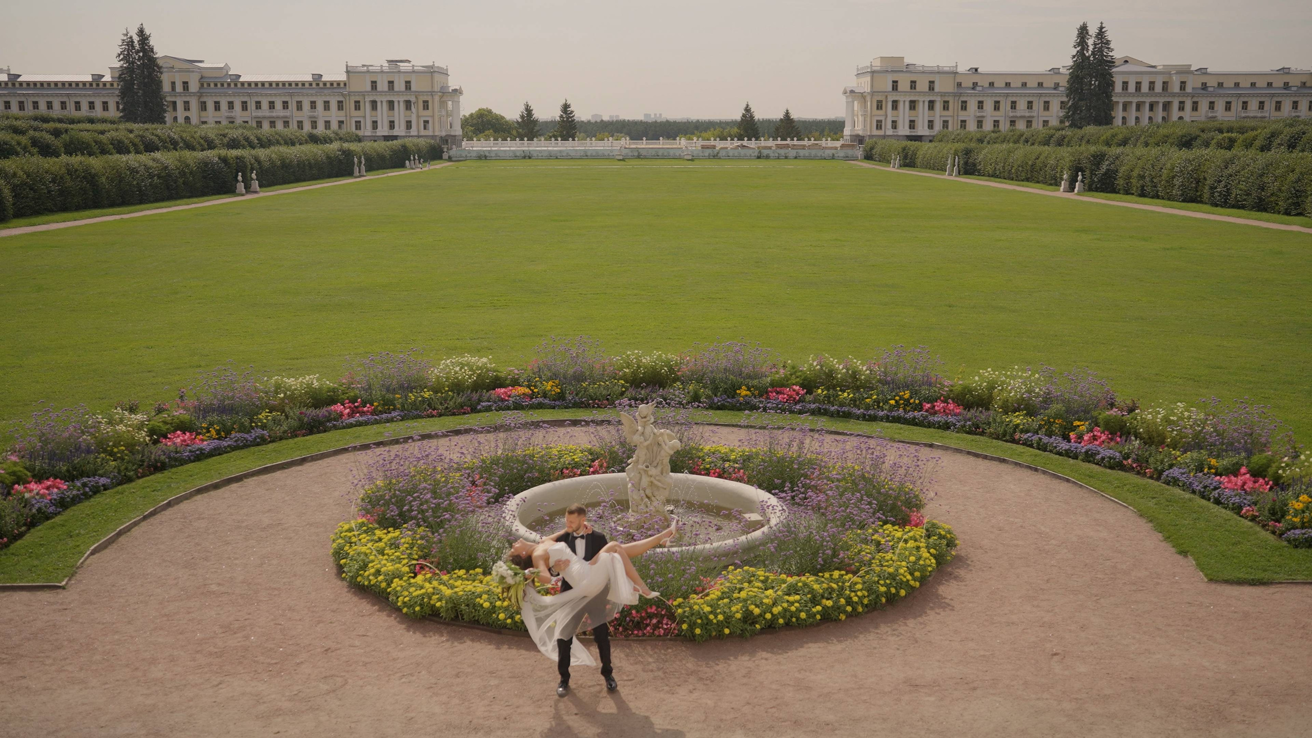 Свадьбы. Свадебный фотограф и видеограф