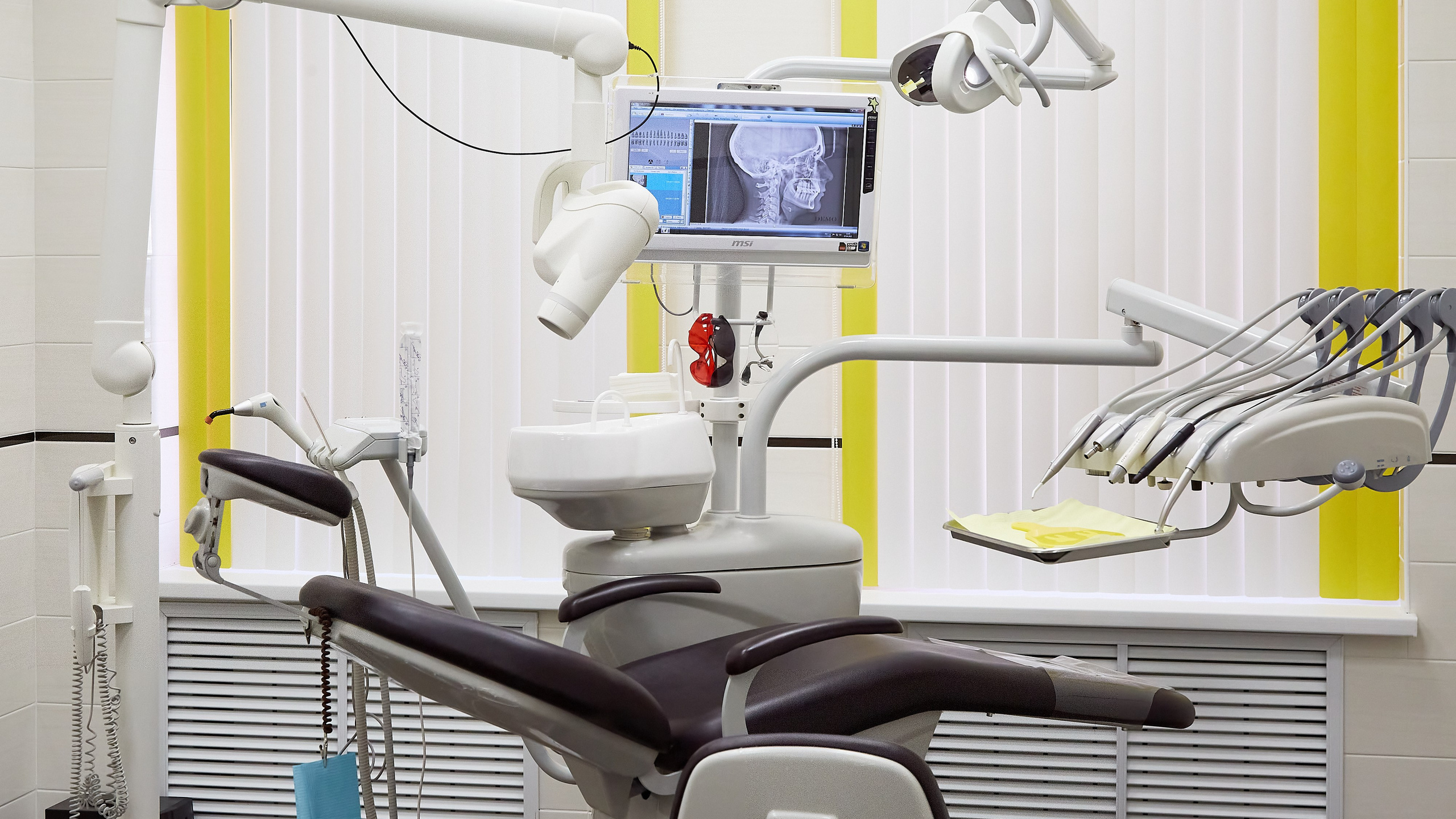 стоматология Алмадент