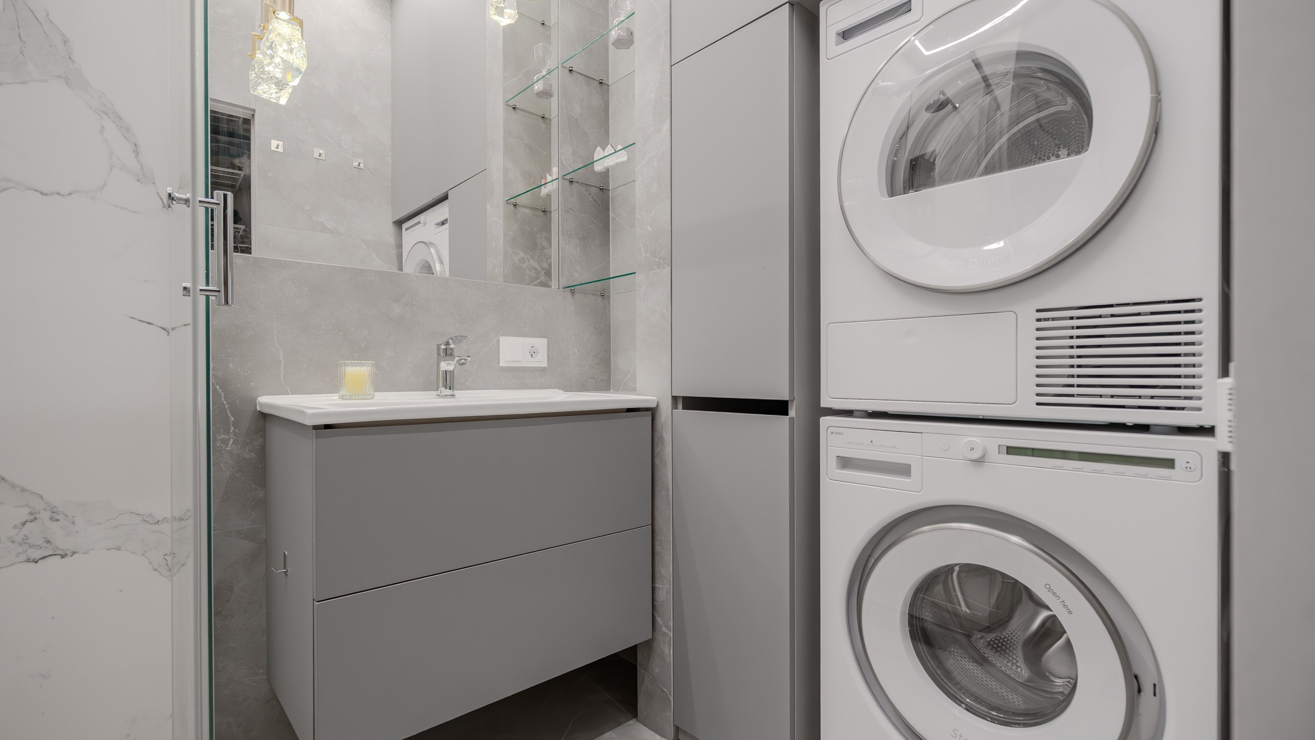 One. Портретный и интерьерный фотограф Илья Орлов