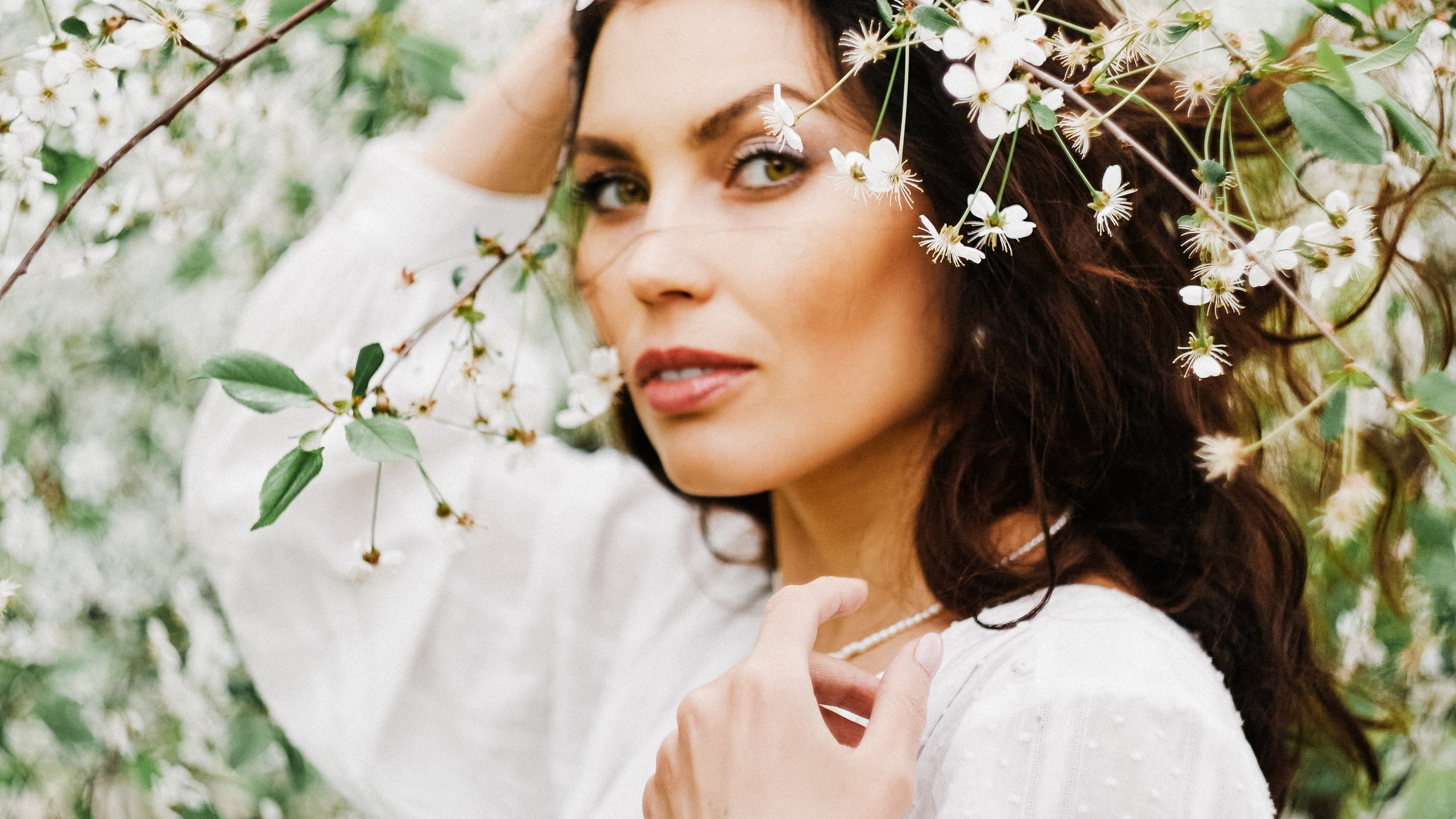 Цветущие яблони для Лили