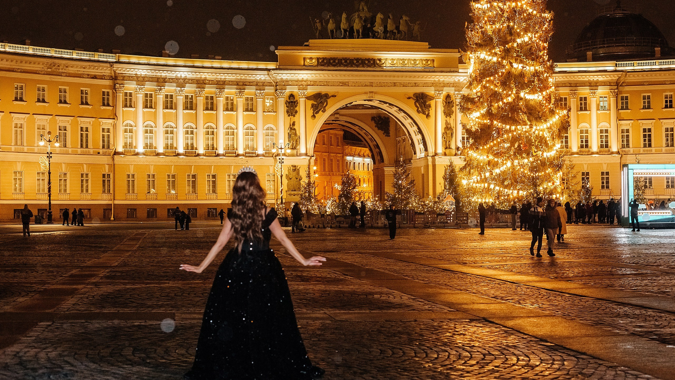 Новогодняя роскошь в Санкт-Петербурге