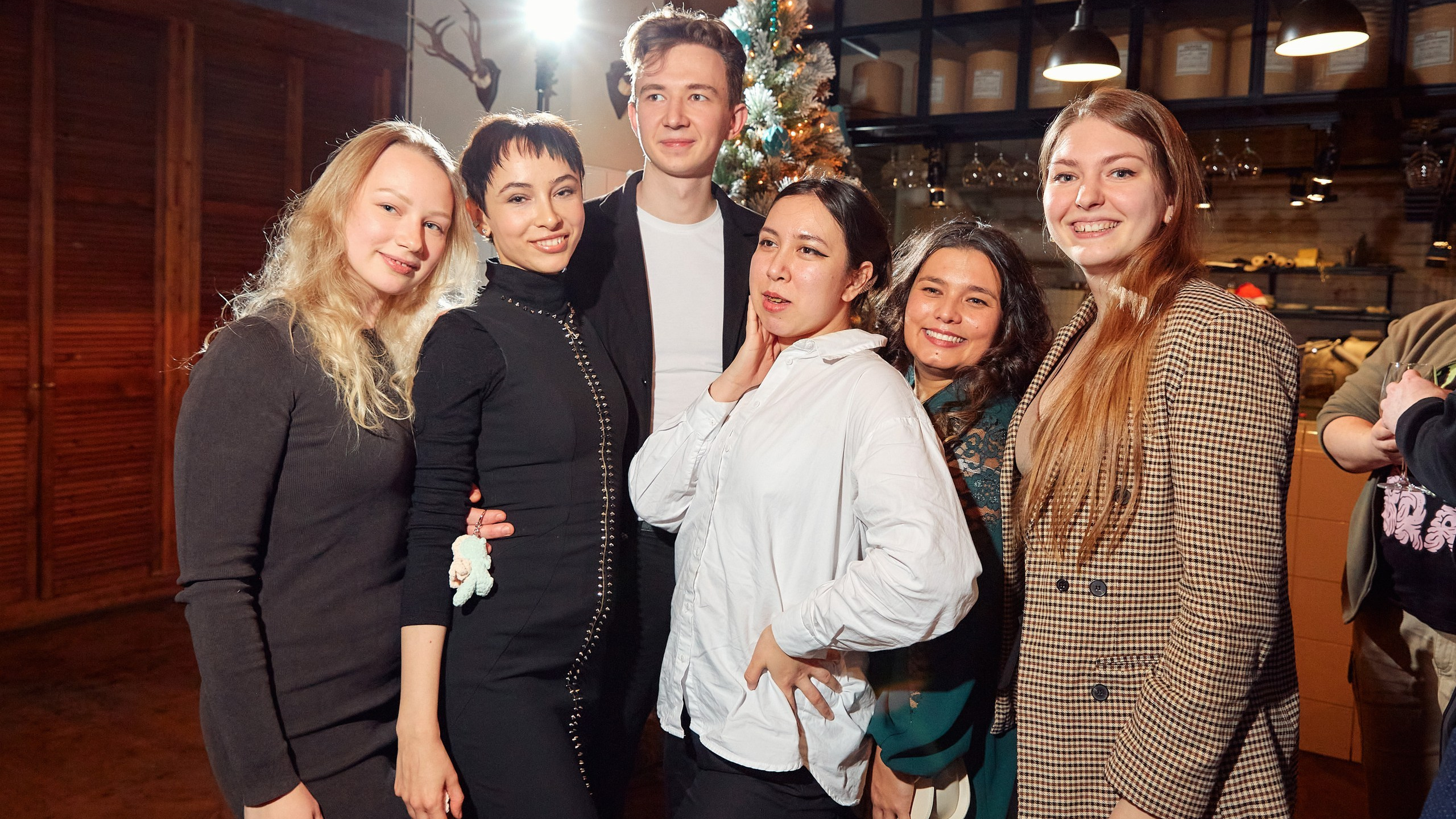 Компании Miraitech-Mavstech / Ресторан MUKKA