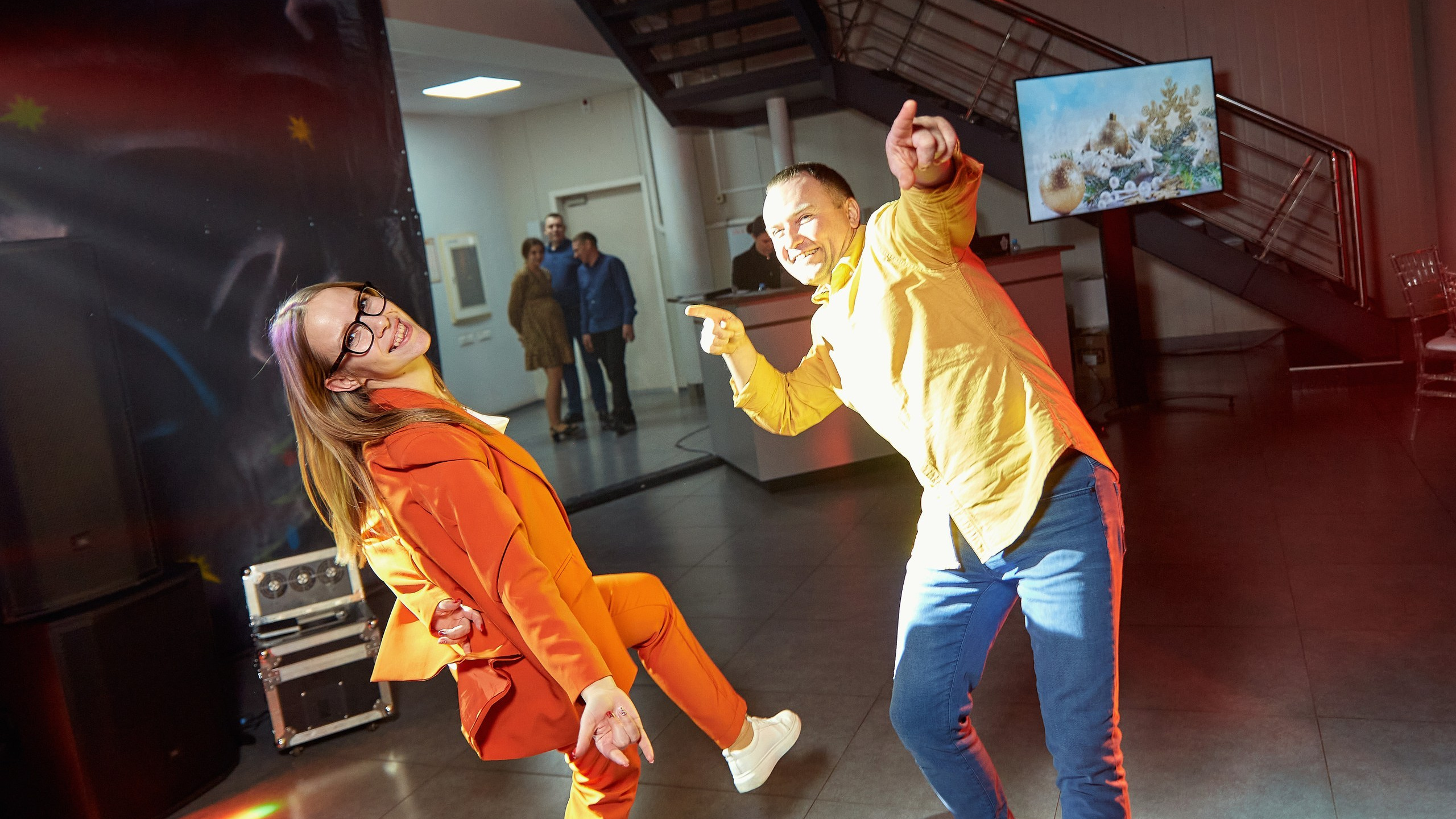 Транс-Инвест / Новогодний корпоратив на&nbsp;территории автосалона