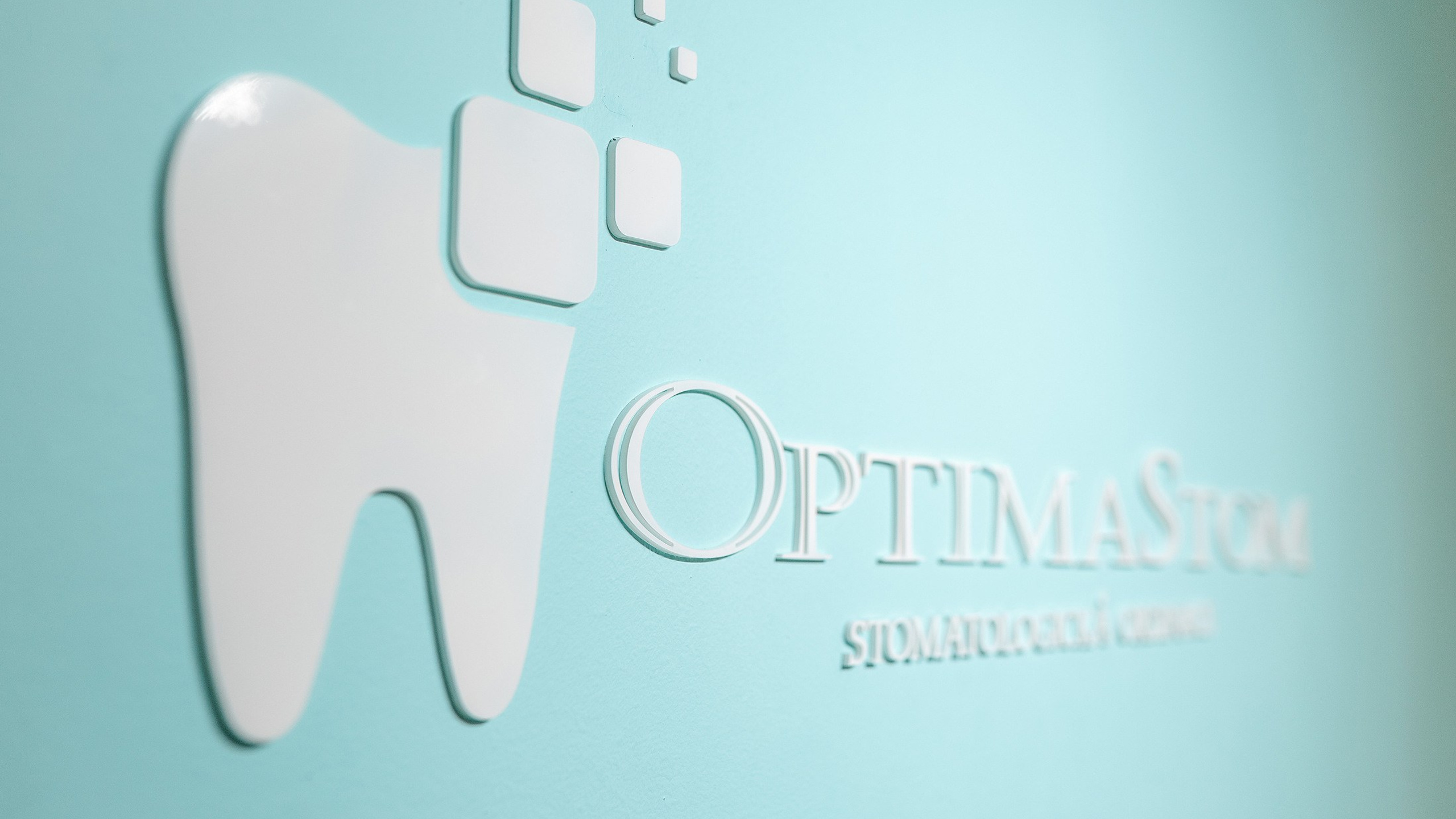 Съёмка оборудования стоматологической клиники OptimaStom. Прага, Чехия