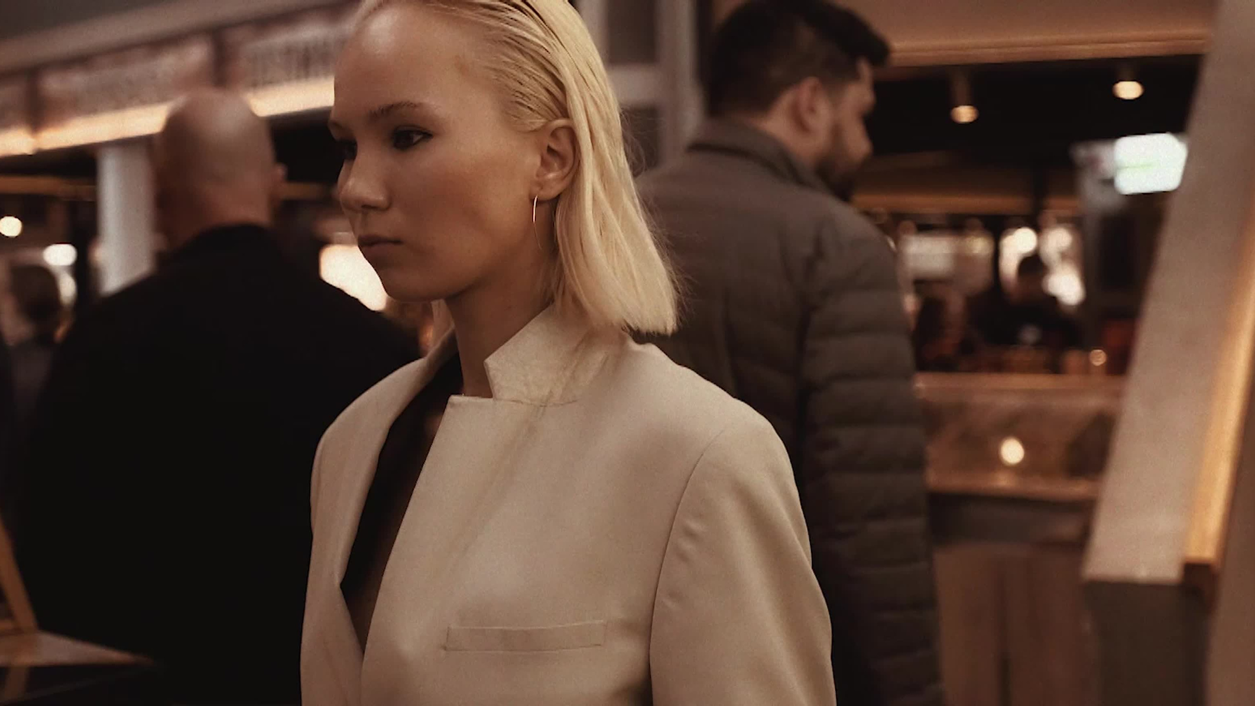 Имиджевые видео ролики и fashion съёмка. Свадебный видеограф в Москве Максим Лобач-Граубергер