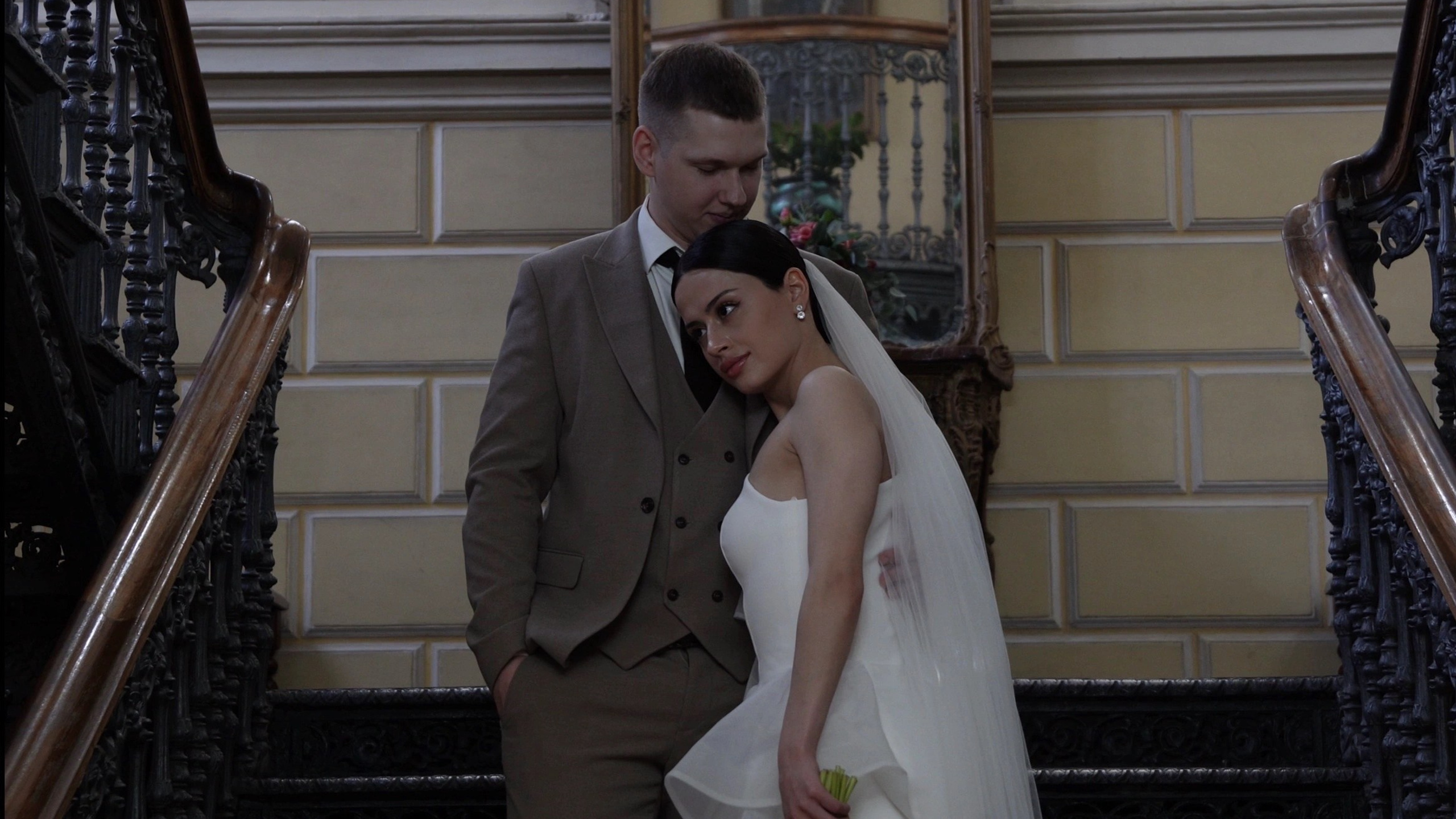 Свадебные клипы и фильмы. Свадебный видеограф рилсмейкер. Видеосъемка свадеб Москва и Подмосковье