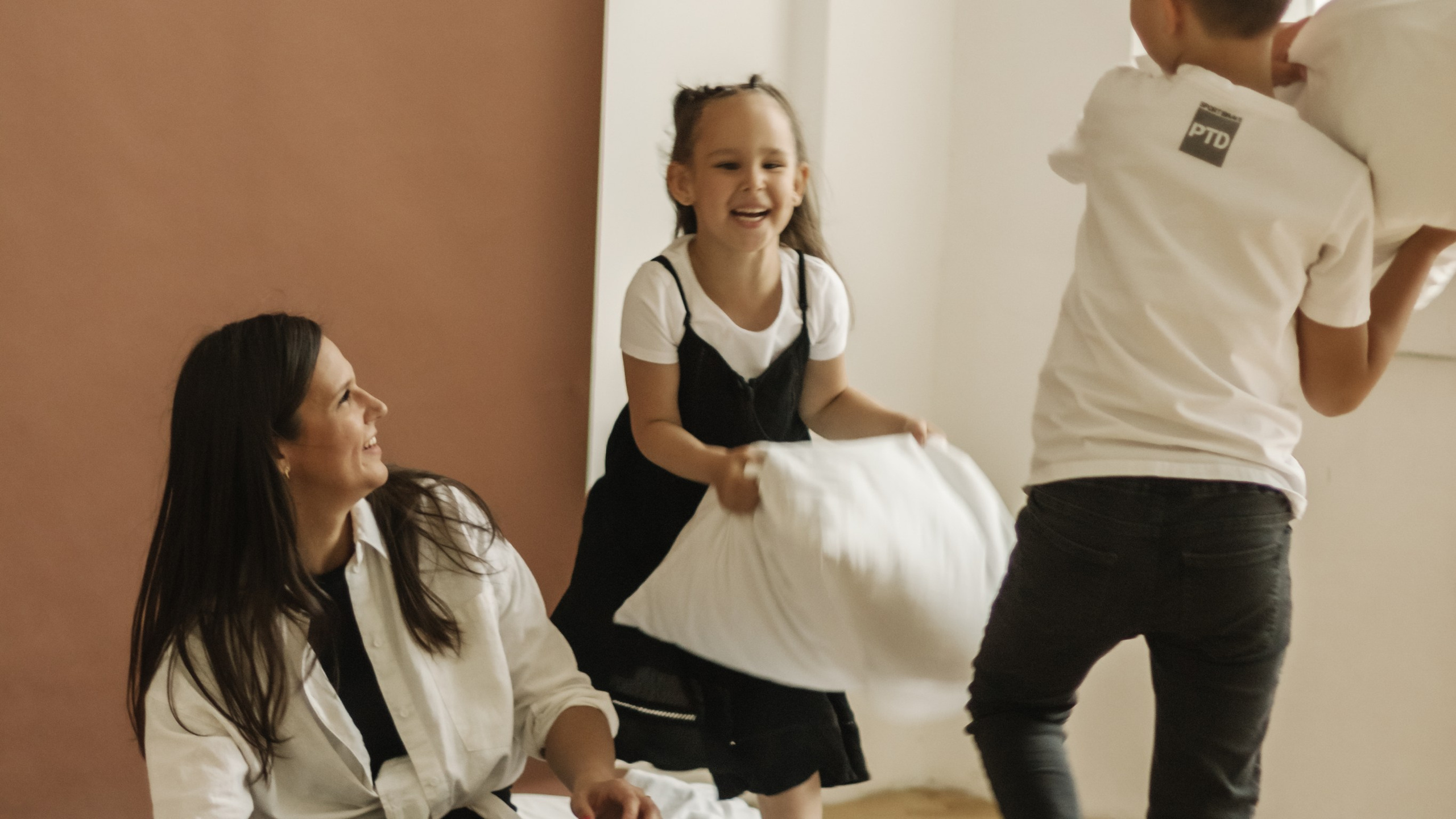 Ульяна и Демид с мамой