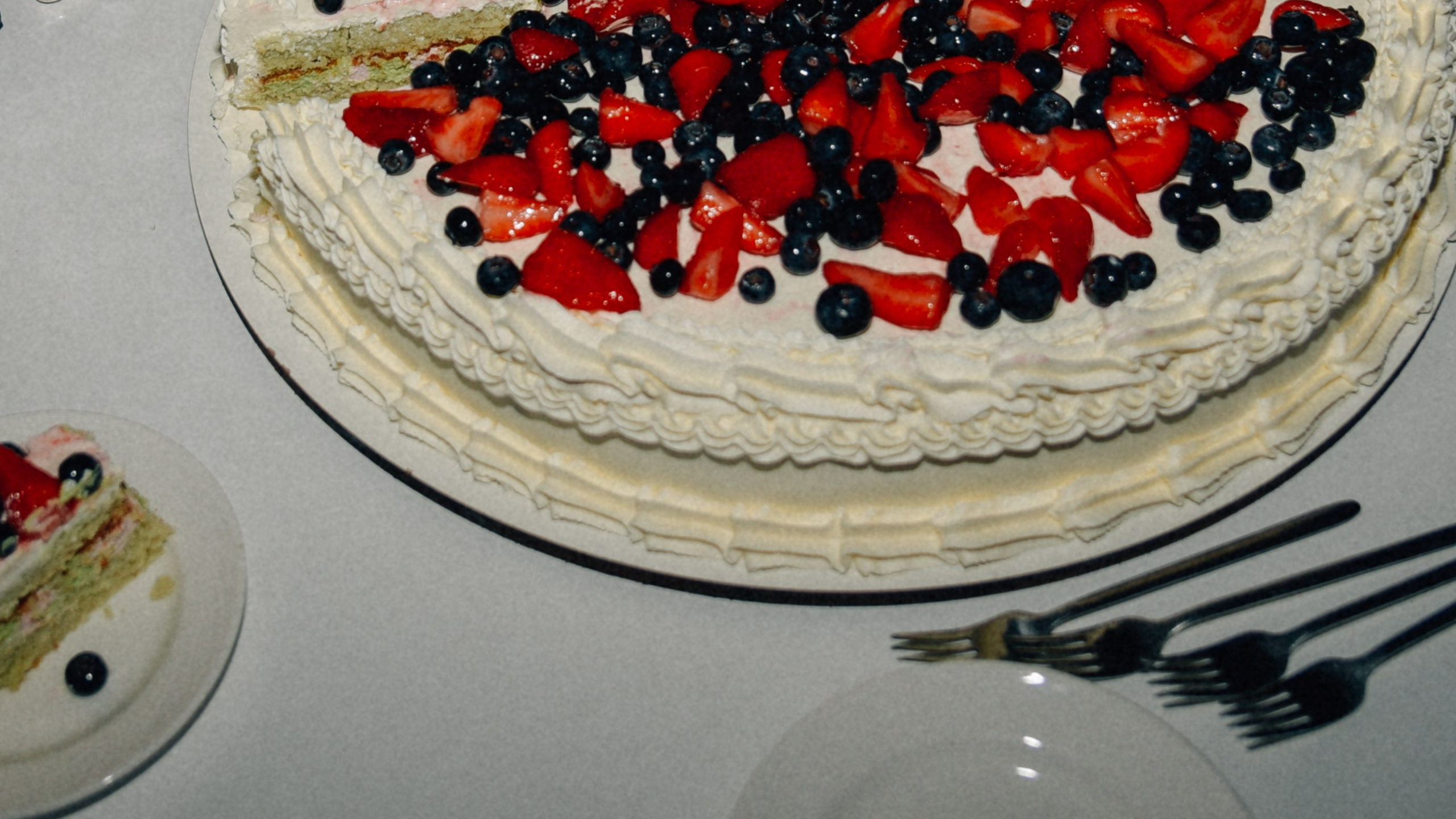 Майский снег