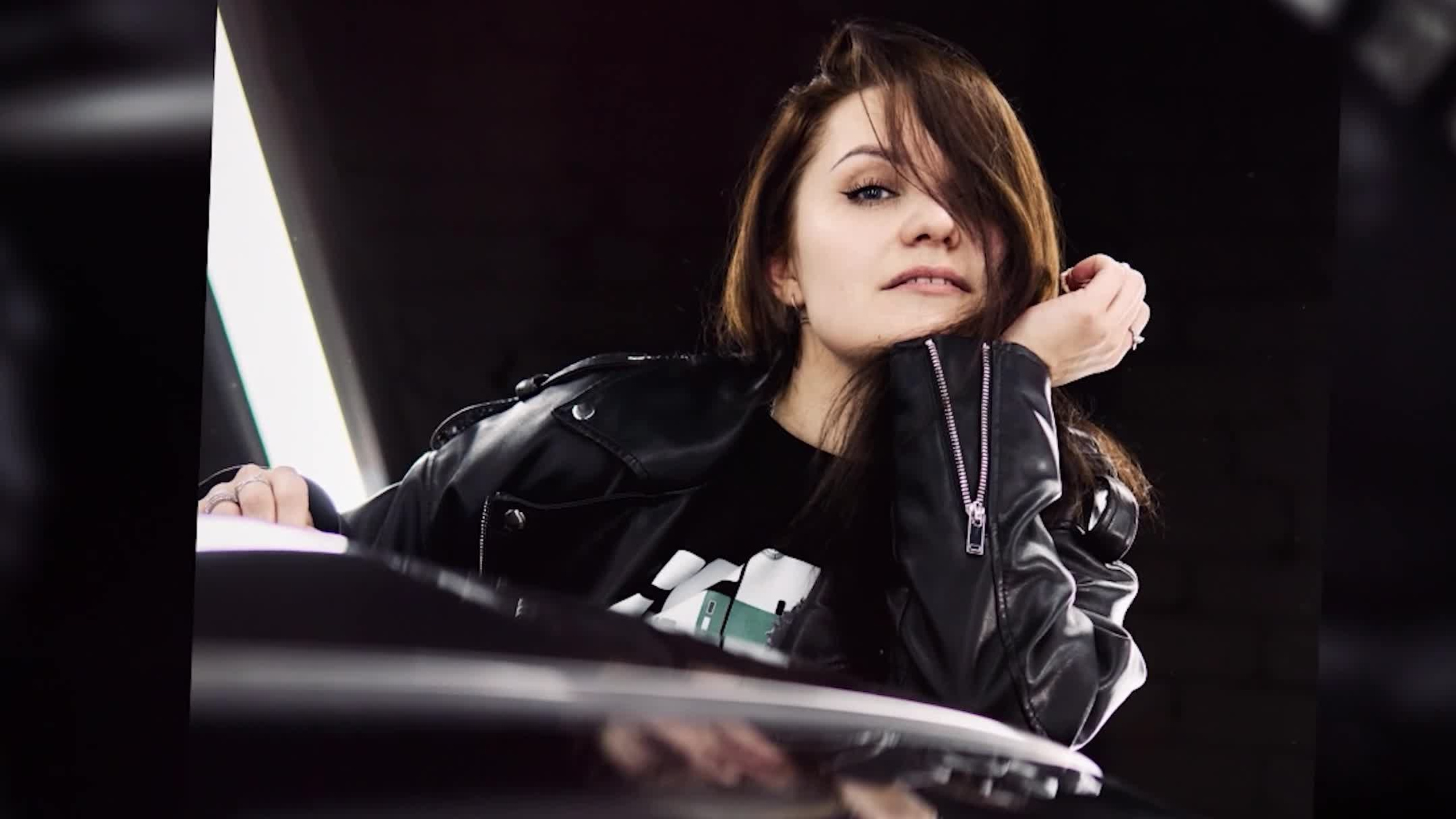 Бекстейджи со съёмок. Фотограф — Эрик Курятов