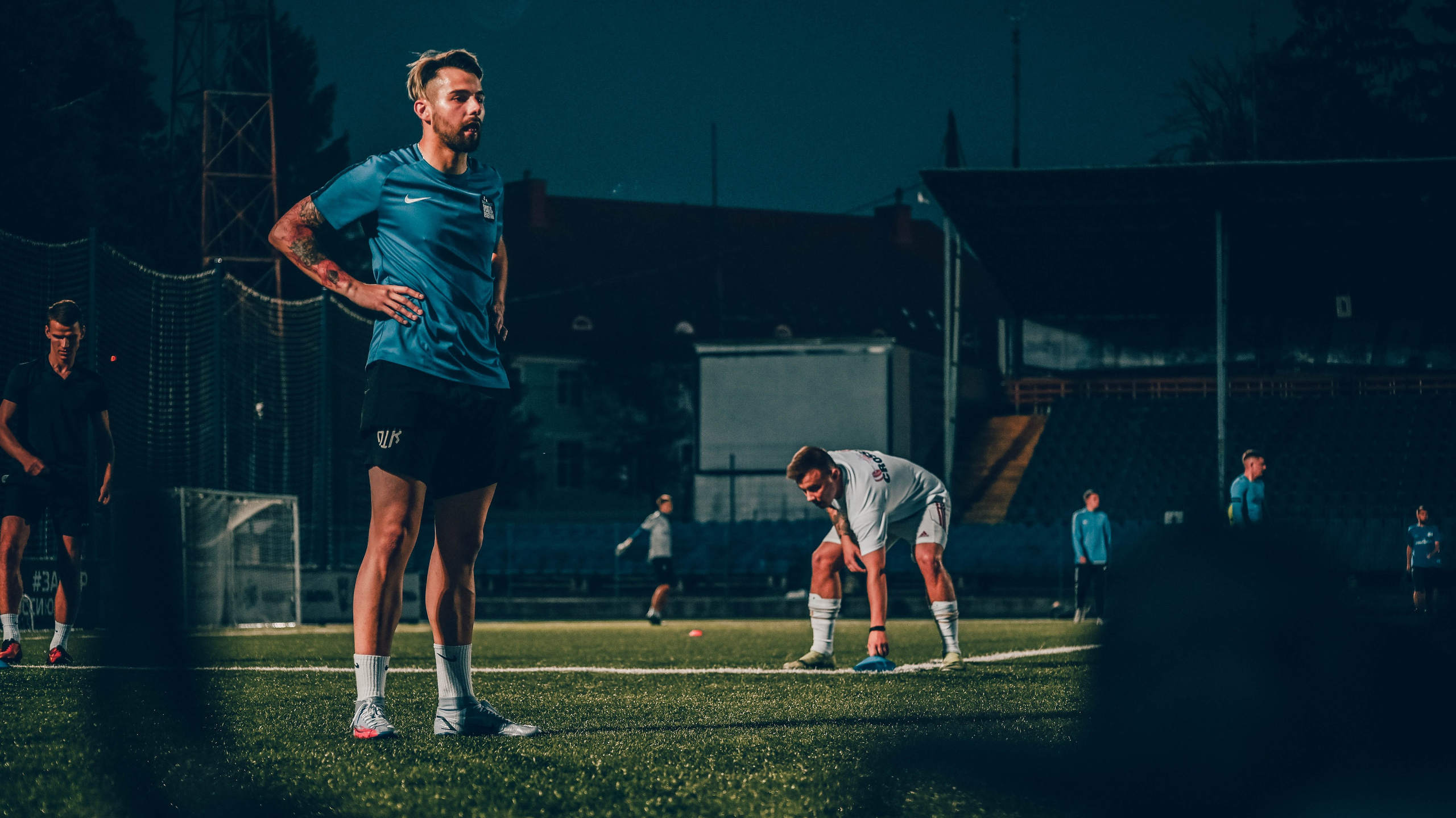 Фотосъёмка футбольной тренировки на стадионе