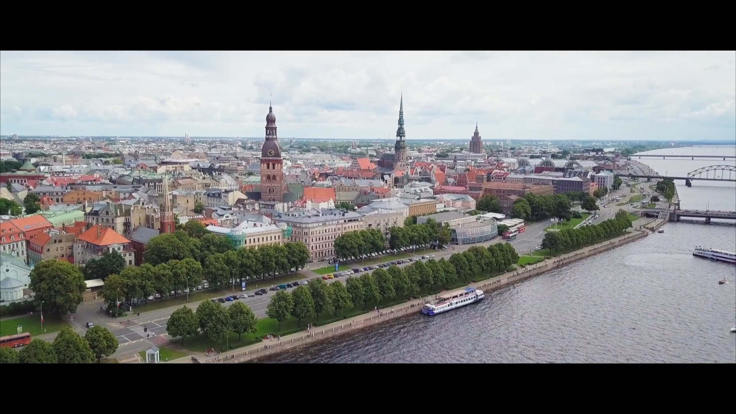 Видеограф Леонид Комаров. Свадебное видео. Видеооператор. Свадебный фотограф в Ярославле - Леонид Комаров