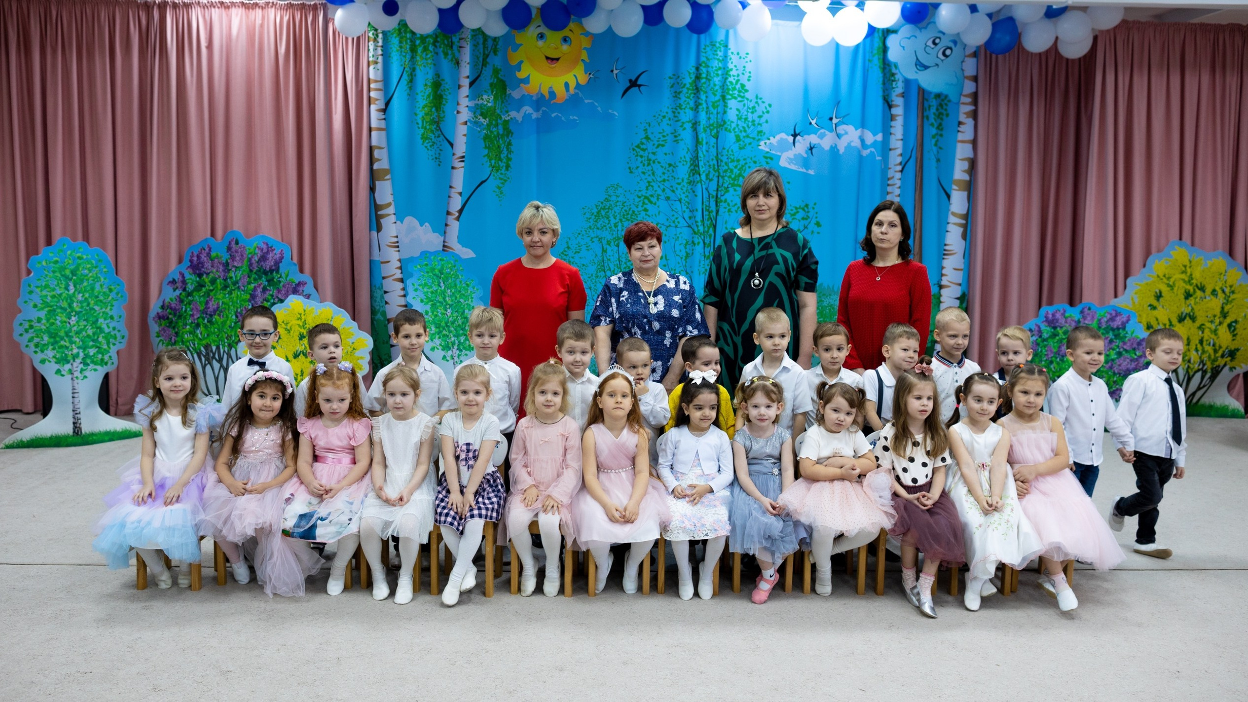 Утренник к 8-му марта в детском саду № 232 | Видео. Фото и видеосъемка любых мероприятий в городе Краснодаре и Краснодарском крае. Щеколдин Антон