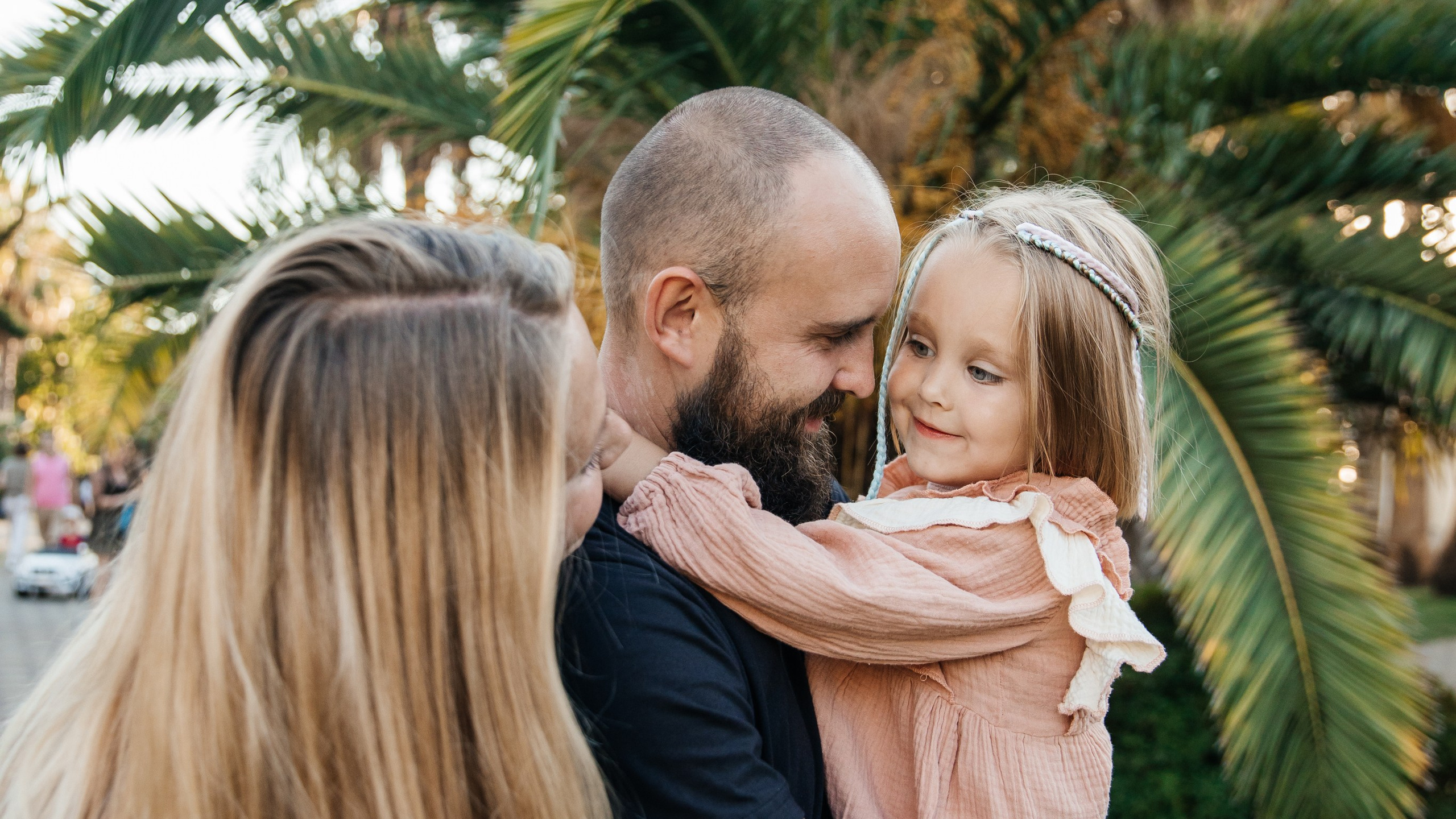 Таисия, Антон и&nbsp;две славных дочки
