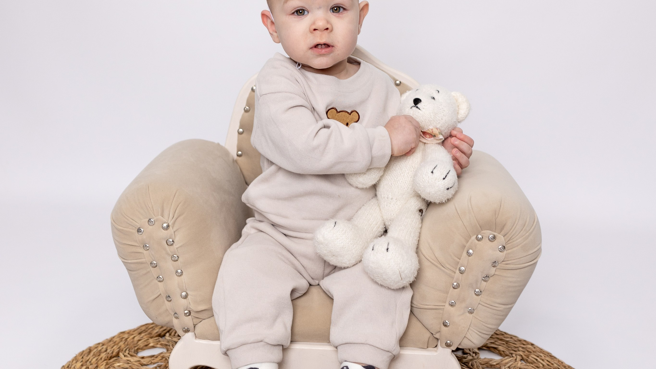 Годик (классические локации)