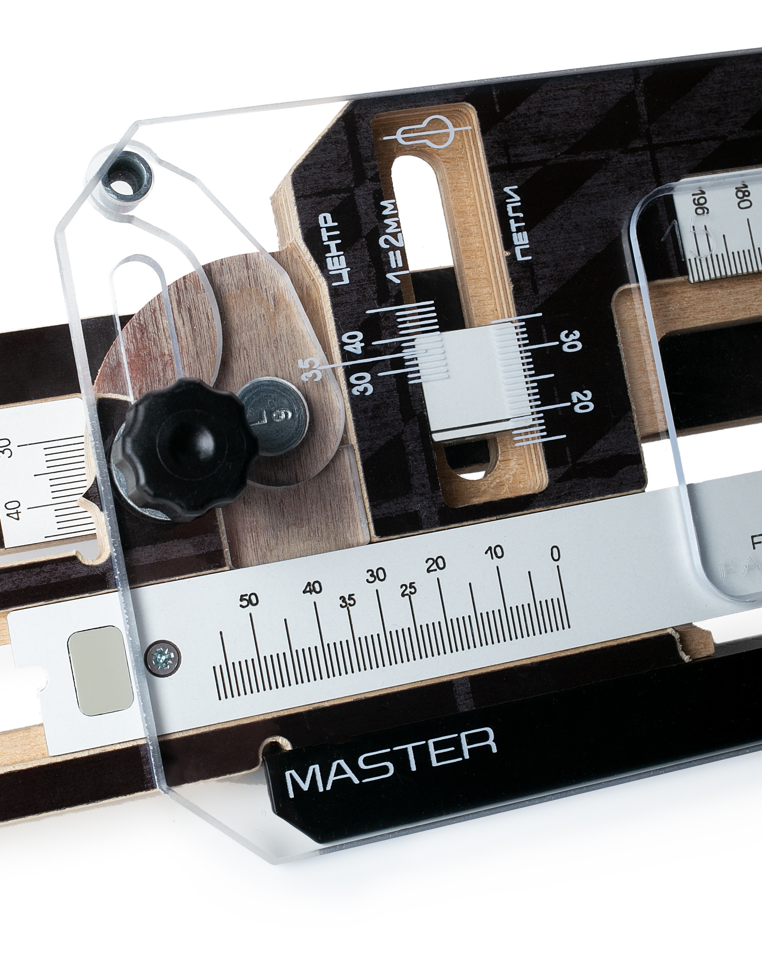 Сложные объекты на&nbsp;белом фоне. Спец. оборудование.