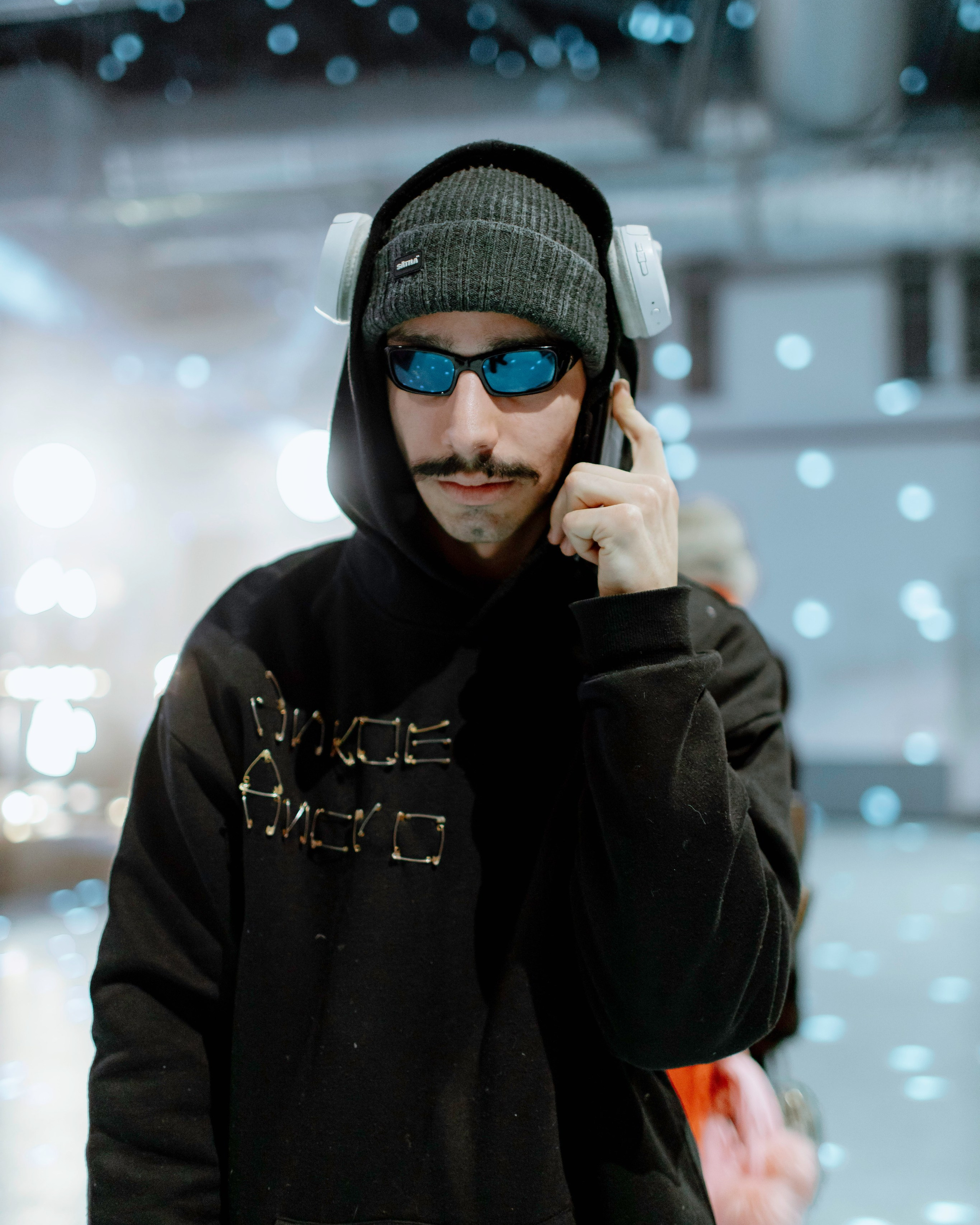 Garage sail в&nbsp;Севкабель Порт