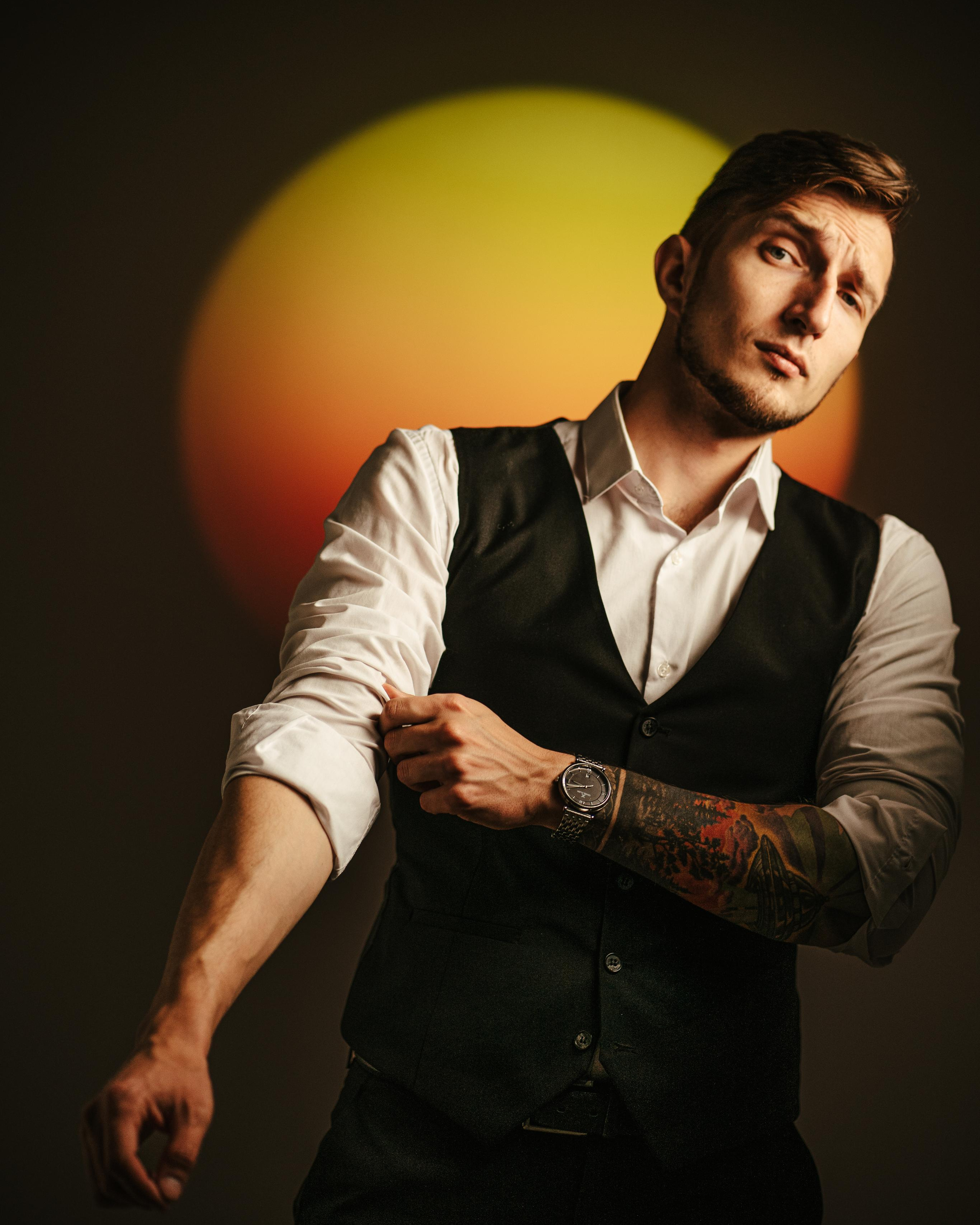 Толя, Солнце