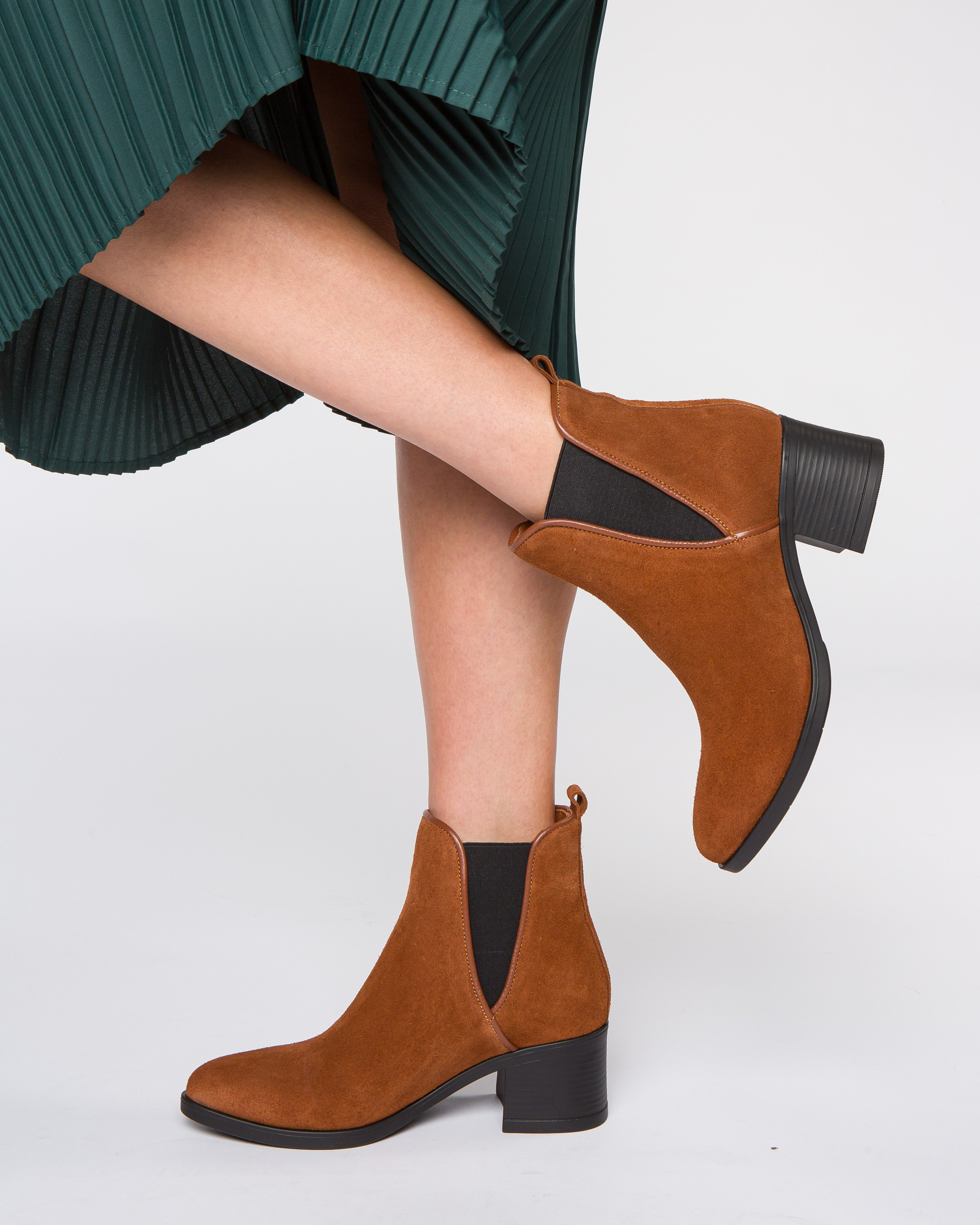 Обувь на модели