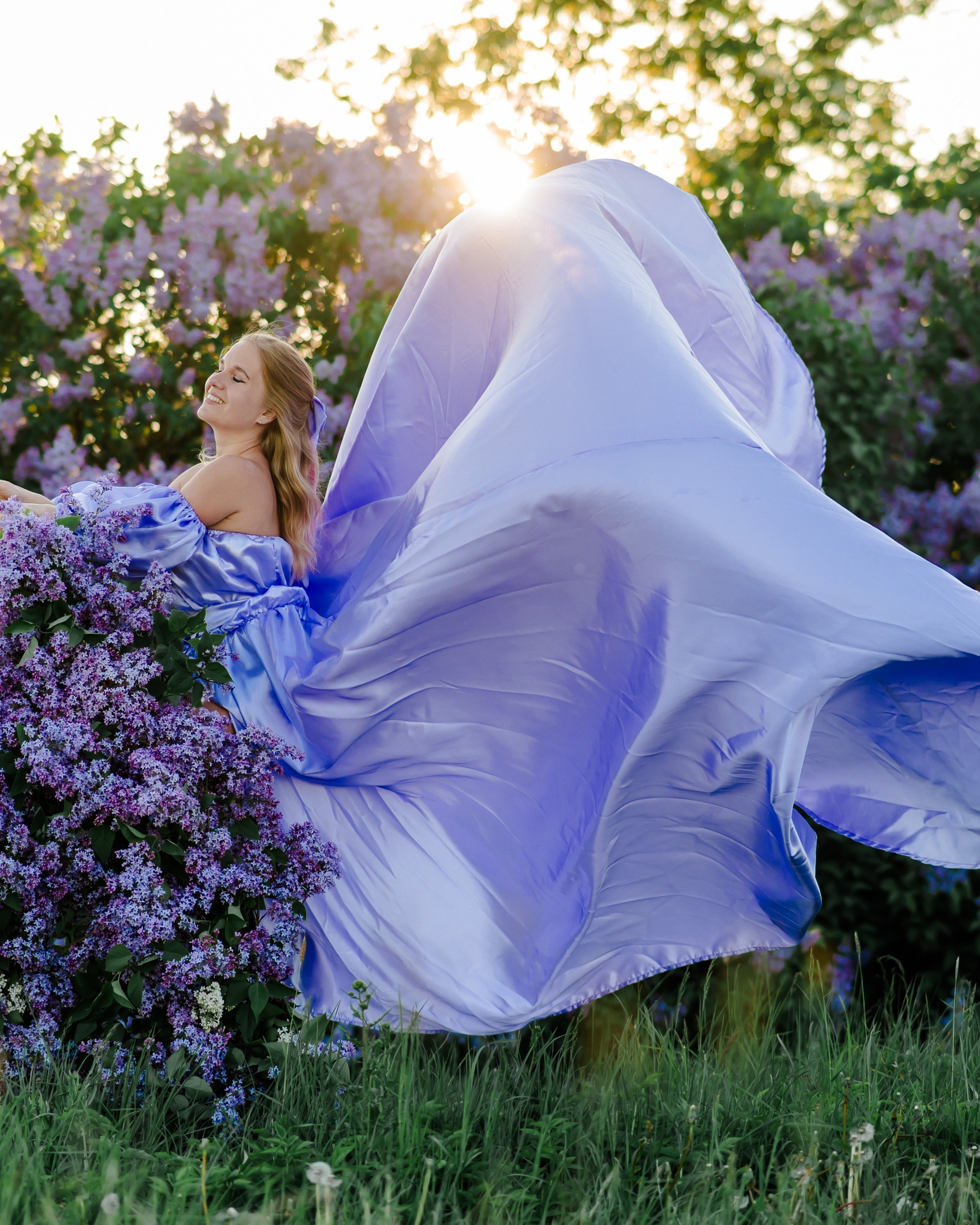 Юлия и сирень