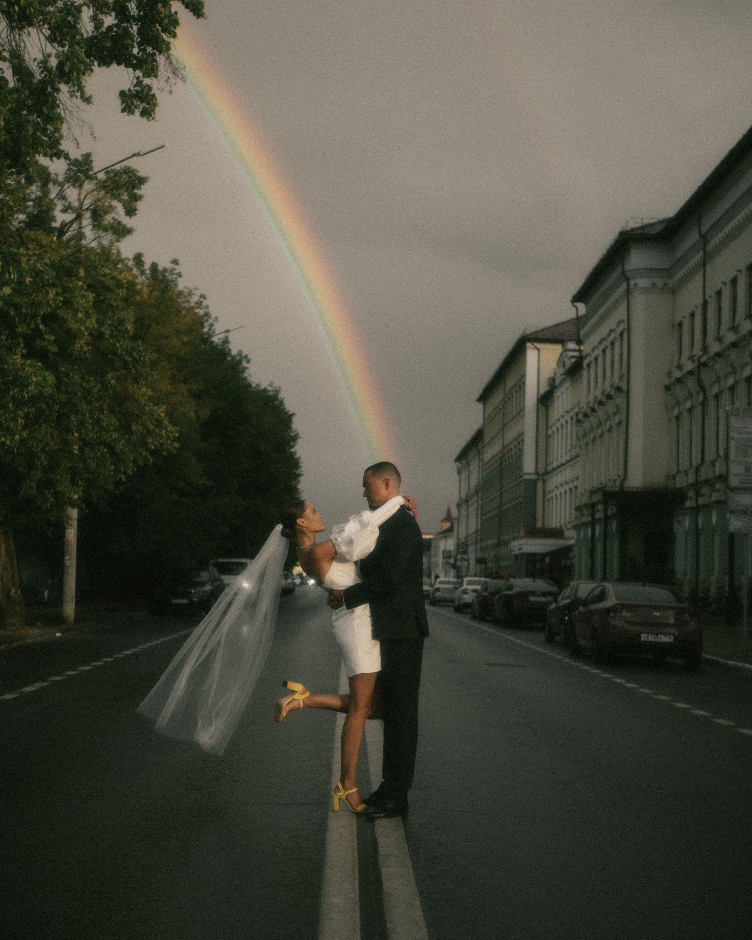 Любовь, радуга и розы