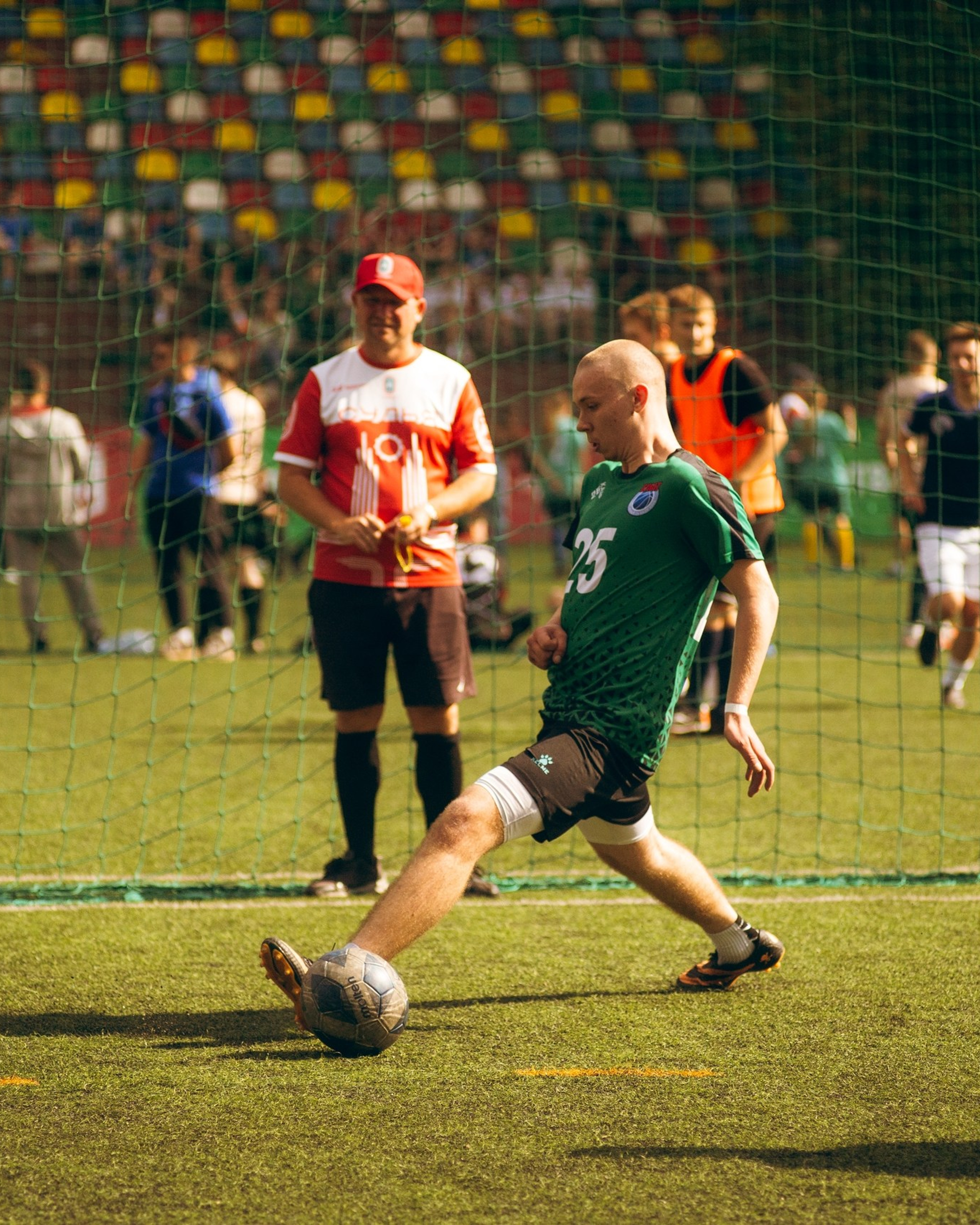 Футбольный матч лето 2025