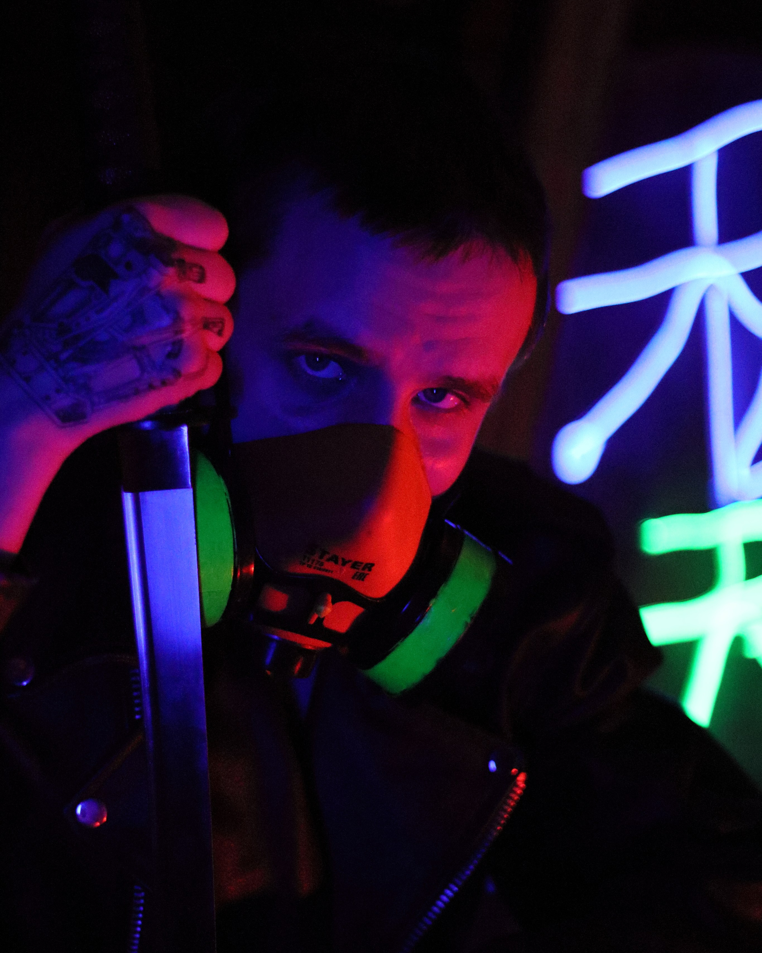 Он просто наёмник.