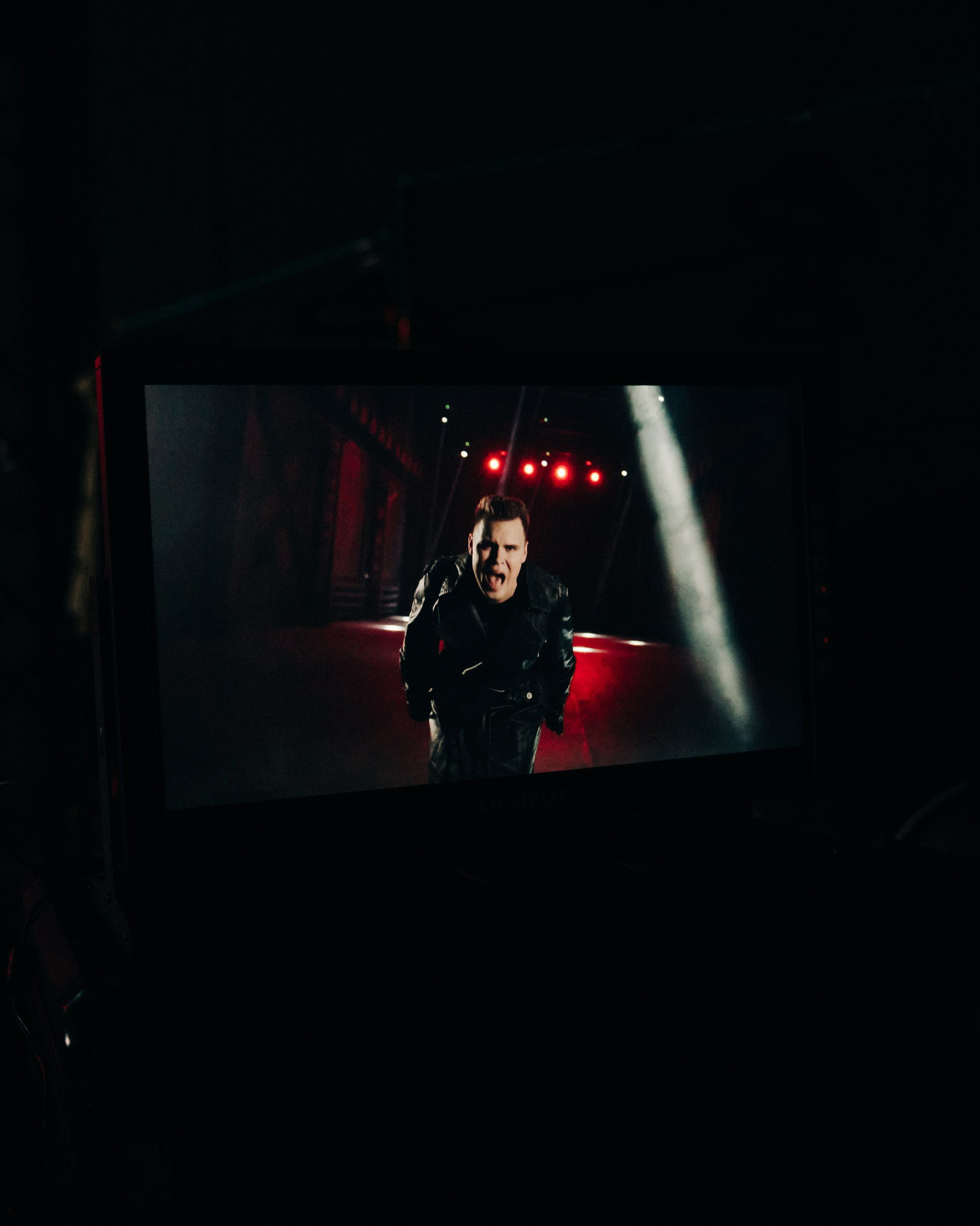 GOLOVATSKY «Метеоритный дождь»