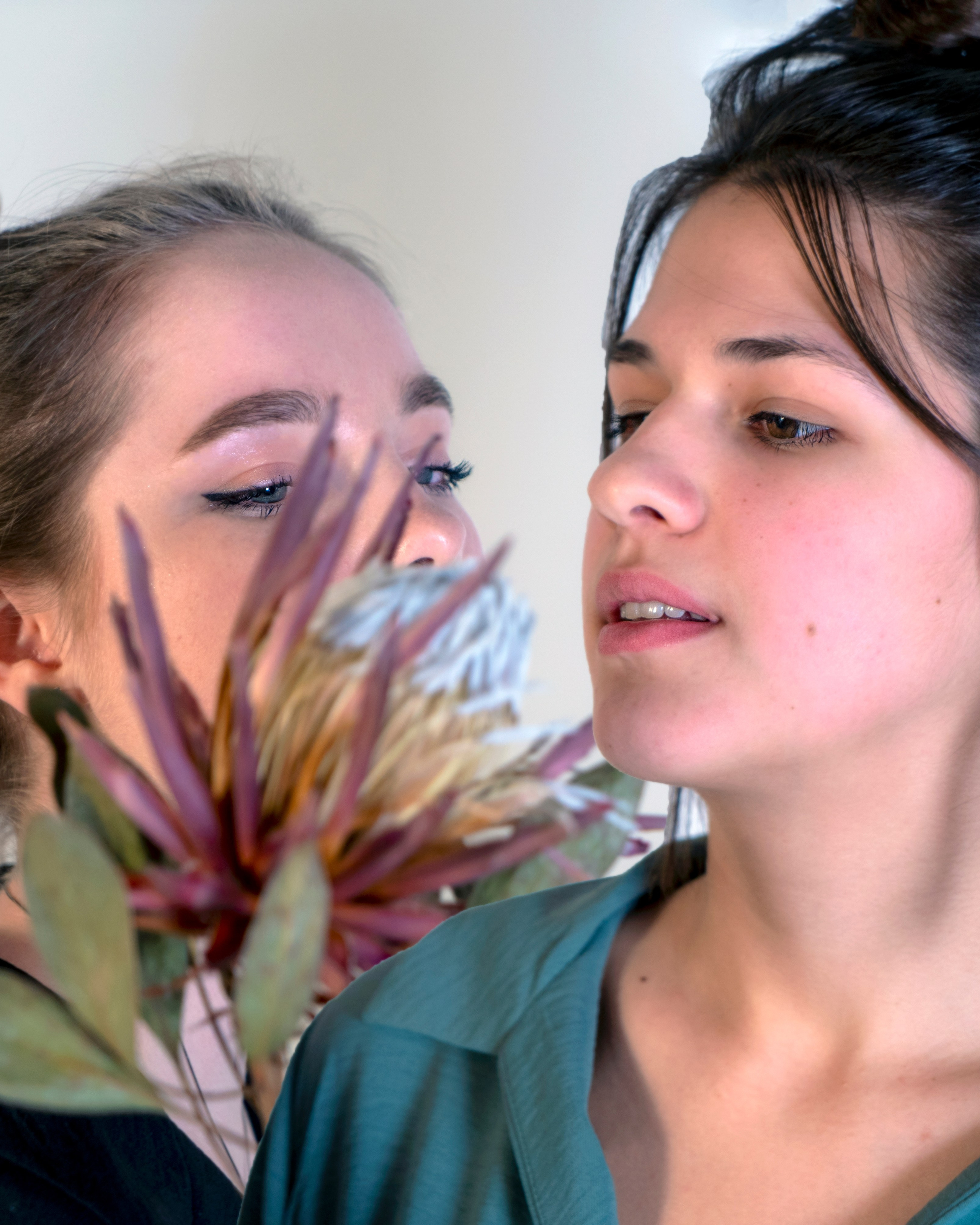 Соня и Мира. Портрет