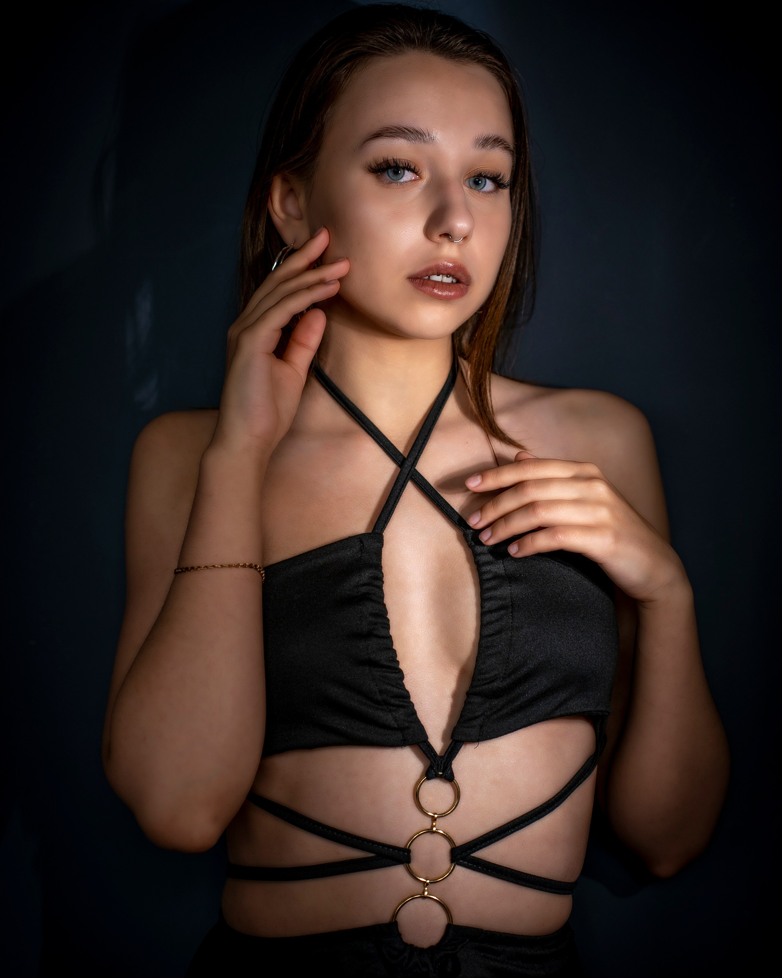 Полина студийная съемка