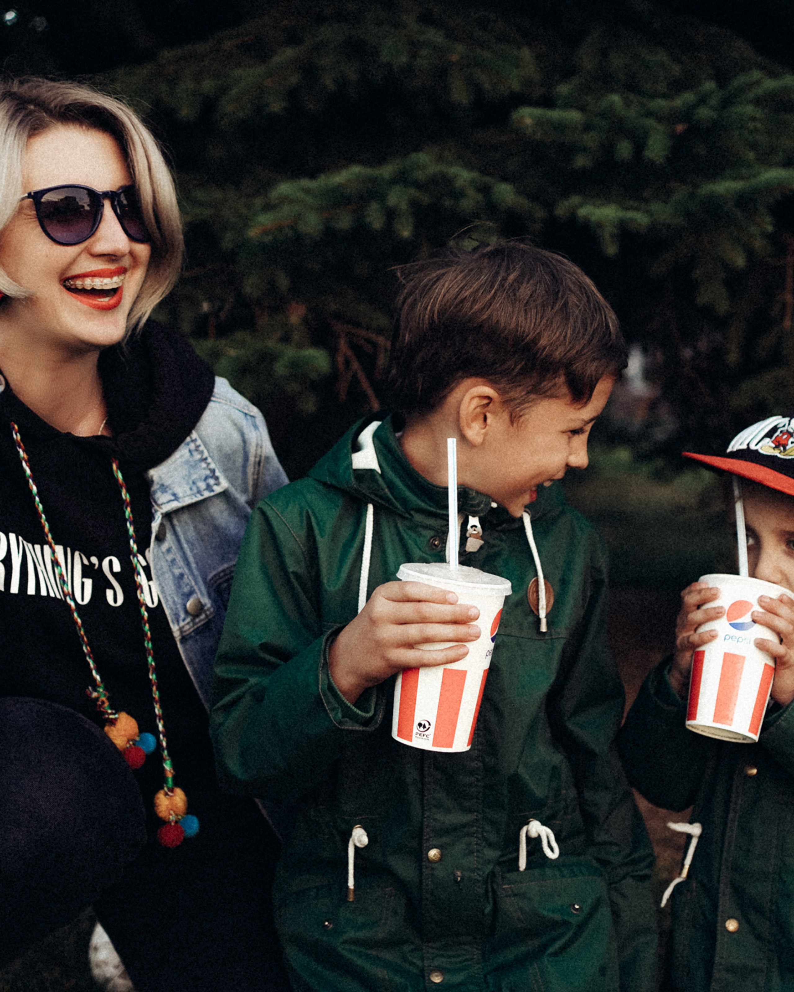 Мама, Pepsi, KFC